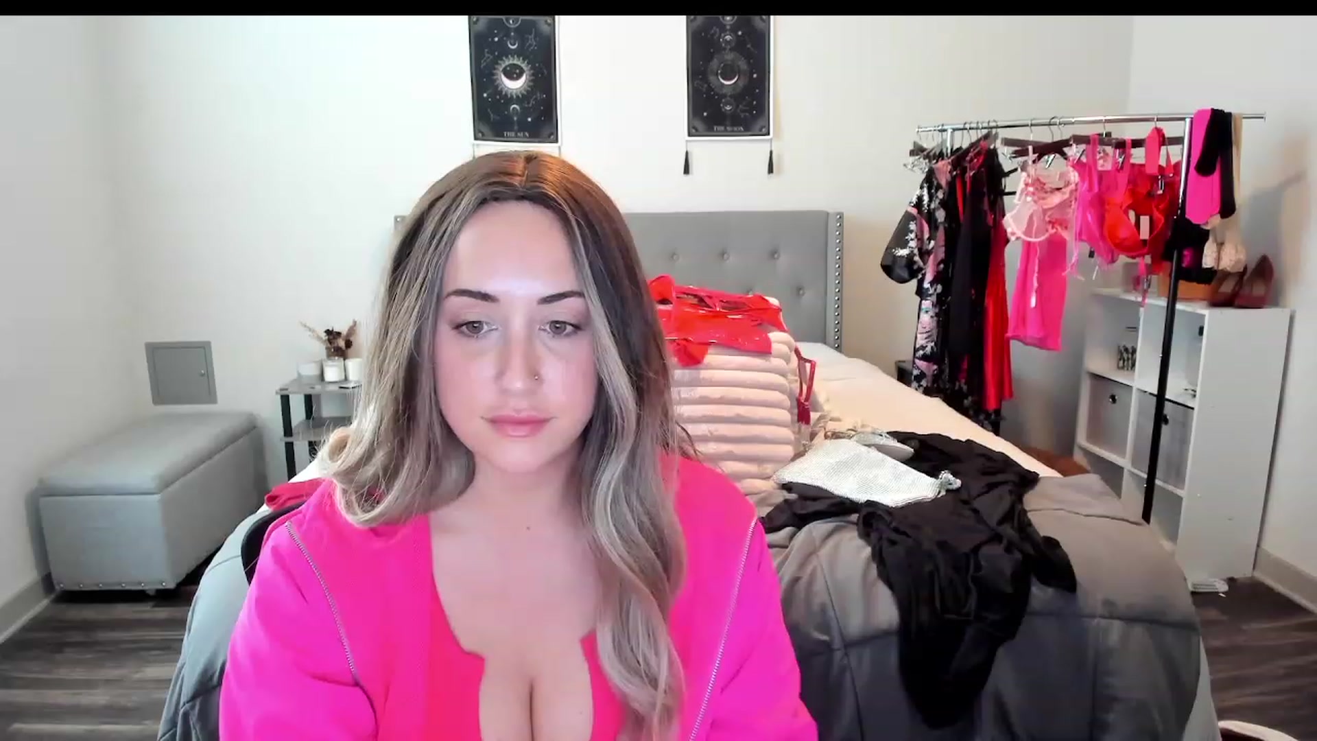 Gallery image thumbnail from EllaCakes's myfreecams stream on, 02/10/2023, 20:49 image 20 of 20