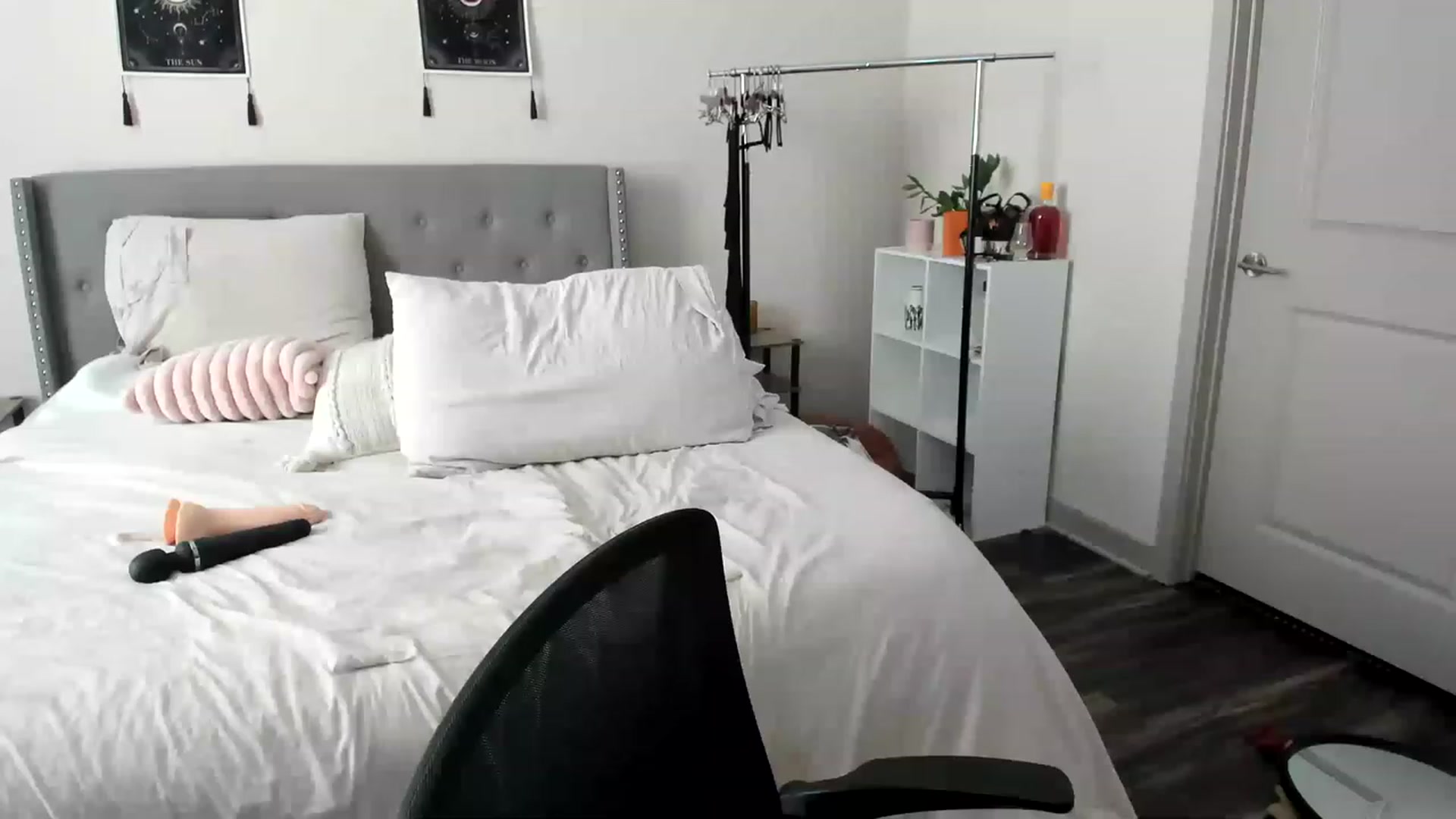 Gallery image thumbnail from EllaCakes's myfreecams stream on, 03/16/2023, 20:24 image 6 of 20