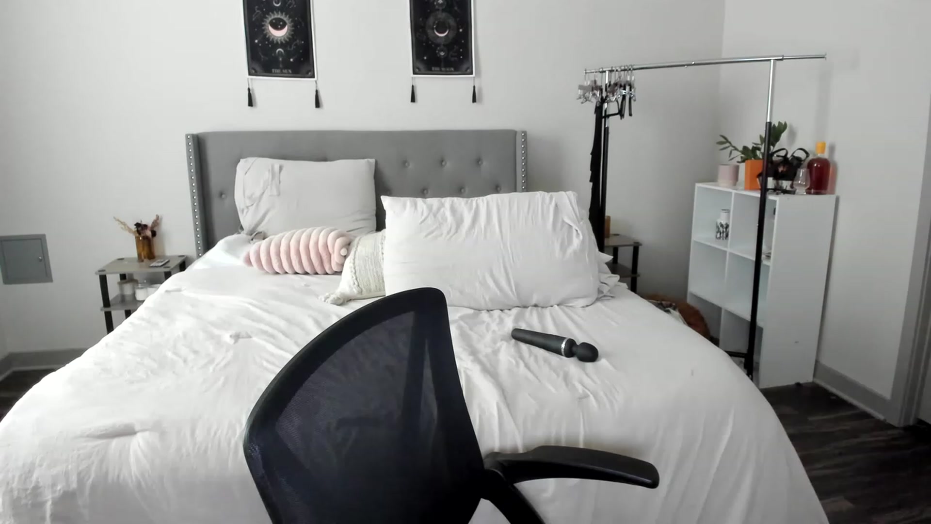 Gallery image thumbnail from EllaCakes's myfreecams stream on, 03/17/2023, 19:32 image 13 of 20