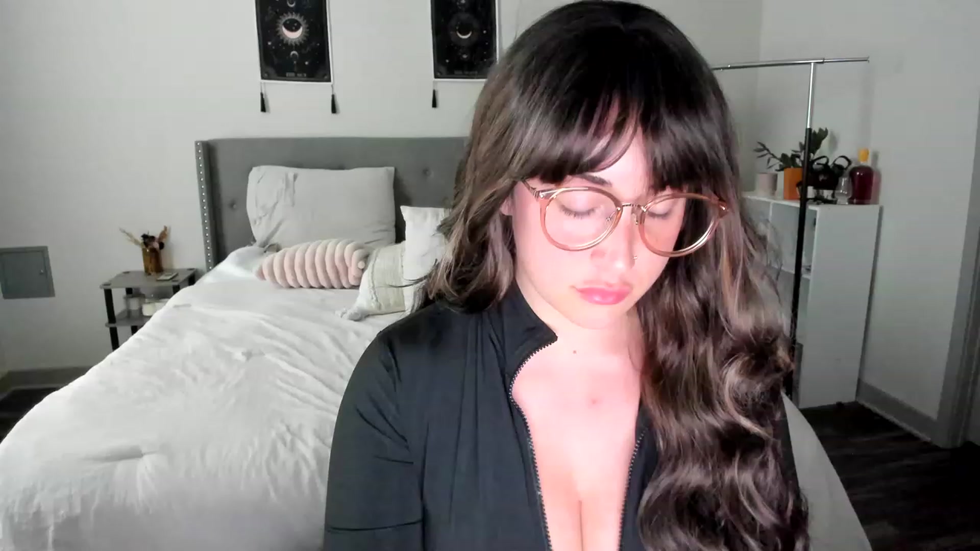 Gallery image thumbnail from EllaCakes's myfreecams stream on, 03/17/2023, 19:32 image 3 of 20