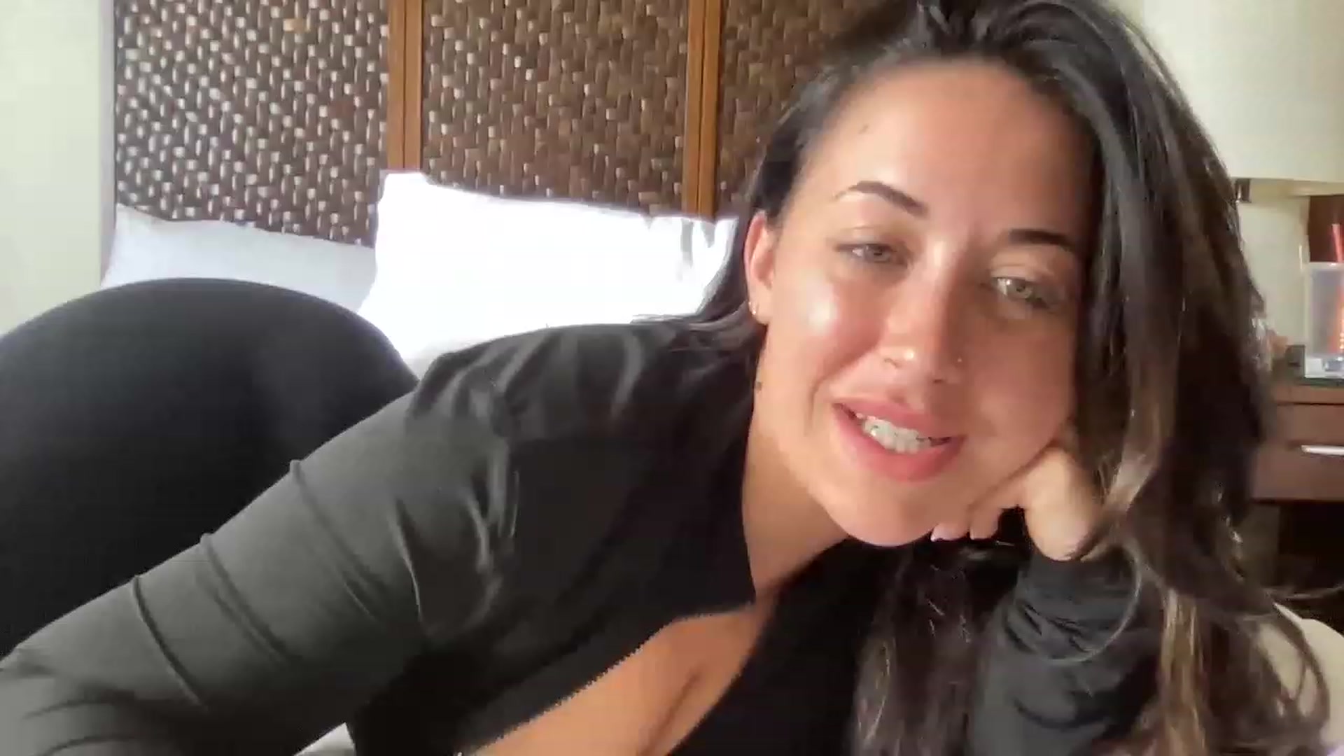 Gallery image thumbnail from EllaCakes's myfreecams stream on, 04/07/2023, 16:11 image 1 of 20