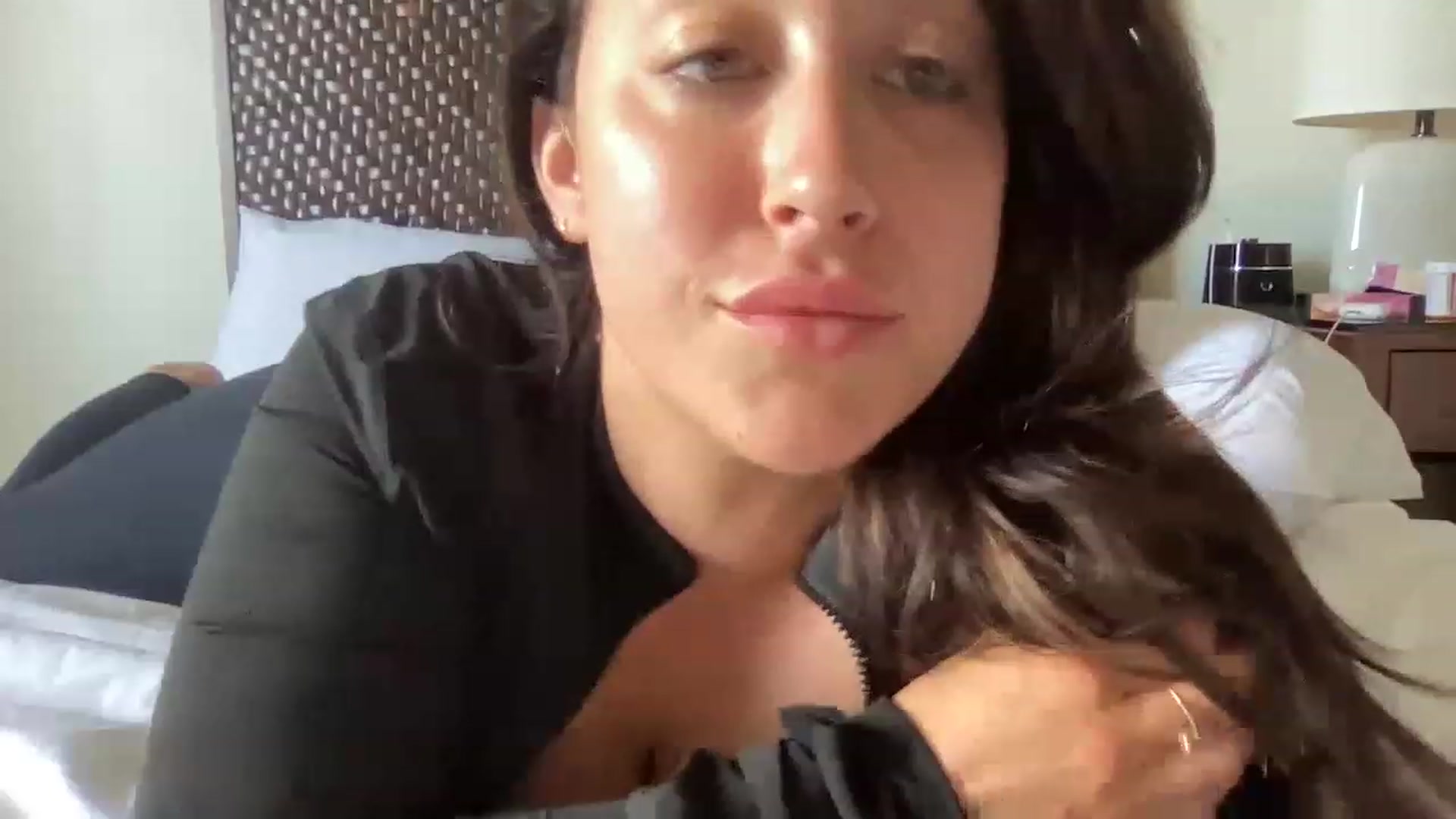 Gallery image thumbnail from EllaCakes's myfreecams stream on, 04/07/2023, 16:11 image 13 of 20