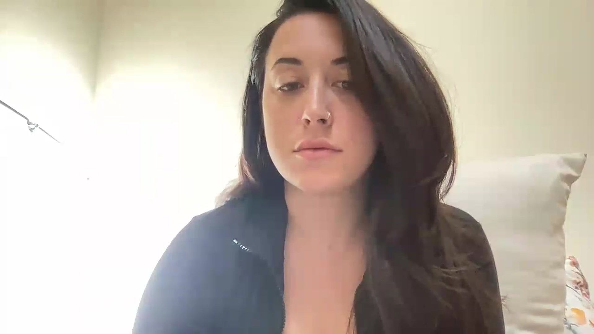 Gallery image thumbnail from EllaCakes's myfreecams stream on, 04/13/2023, 18:13 image 19 of 20