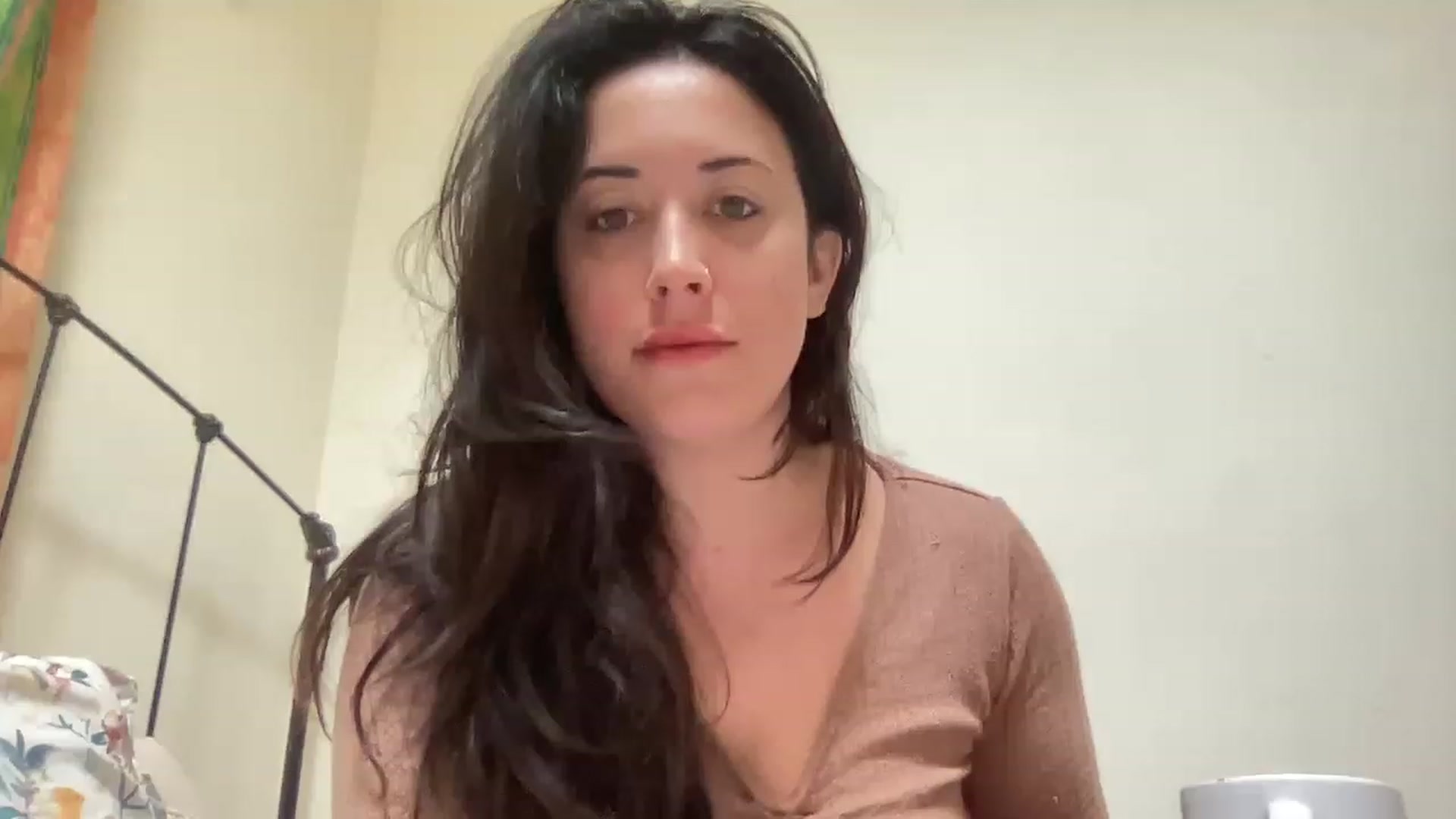 Gallery image thumbnail from EllaCakes's myfreecams stream on, 04/15/2023, 16:38 image 7 of 20