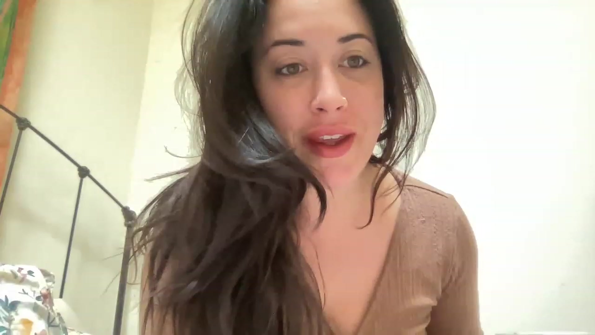 Gallery image thumbnail from EllaCakes's myfreecams stream on, 04/15/2023, 16:38 image 5 of 20