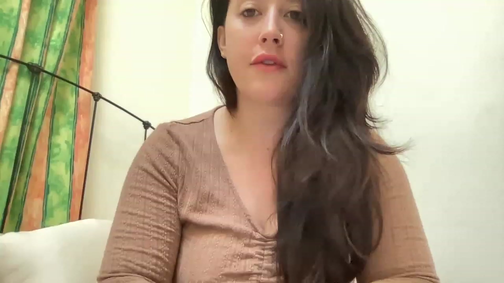 Gallery image thumbnail from EllaCakes's myfreecams stream on, 04/15/2023, 17:20 image 16 of 20