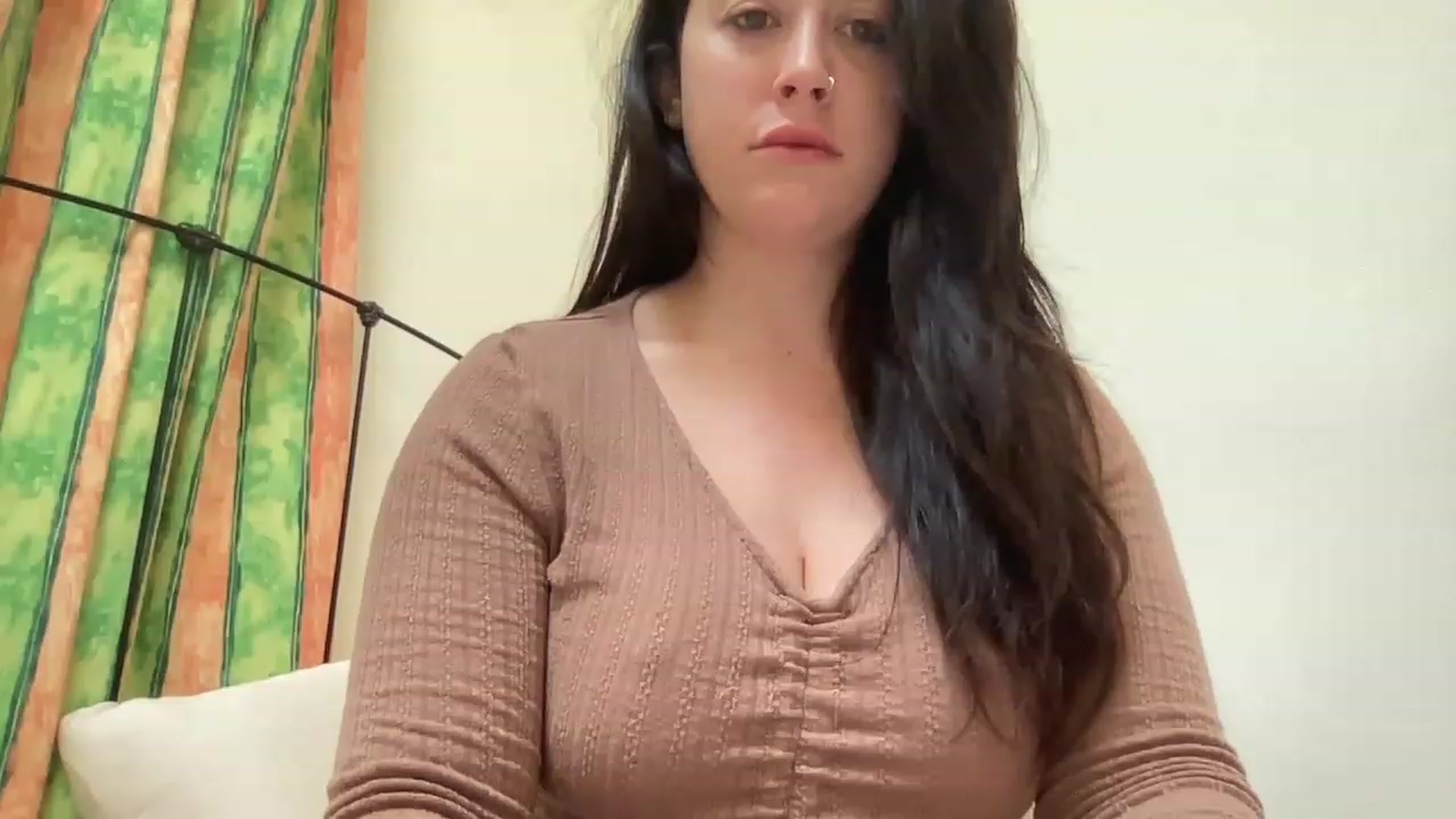Gallery image thumbnail from EllaCakes's myfreecams stream on, 04/15/2023, 17:20 image 5 of 20