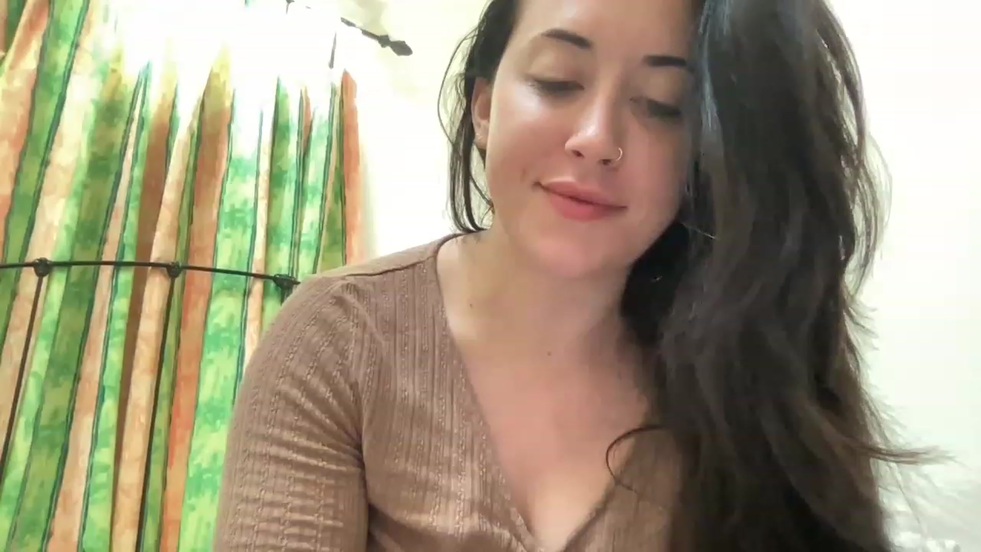Gallery image thumbnail from EllaCakes's myfreecams stream on, 04/15/2023, 17:36 image 16 of 20