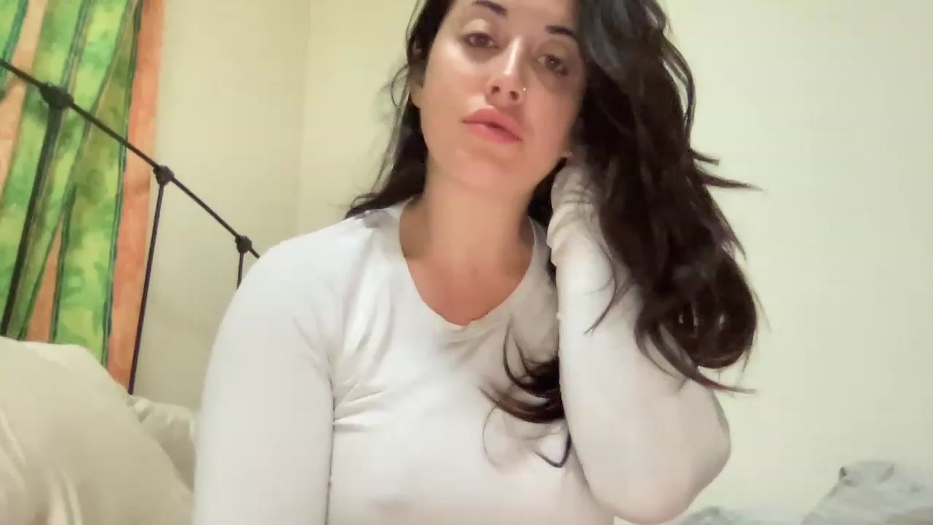 Gallery image thumbnail from EllaCakes's myfreecams stream on, 04/17/2023, 15:07 image 1 of 20