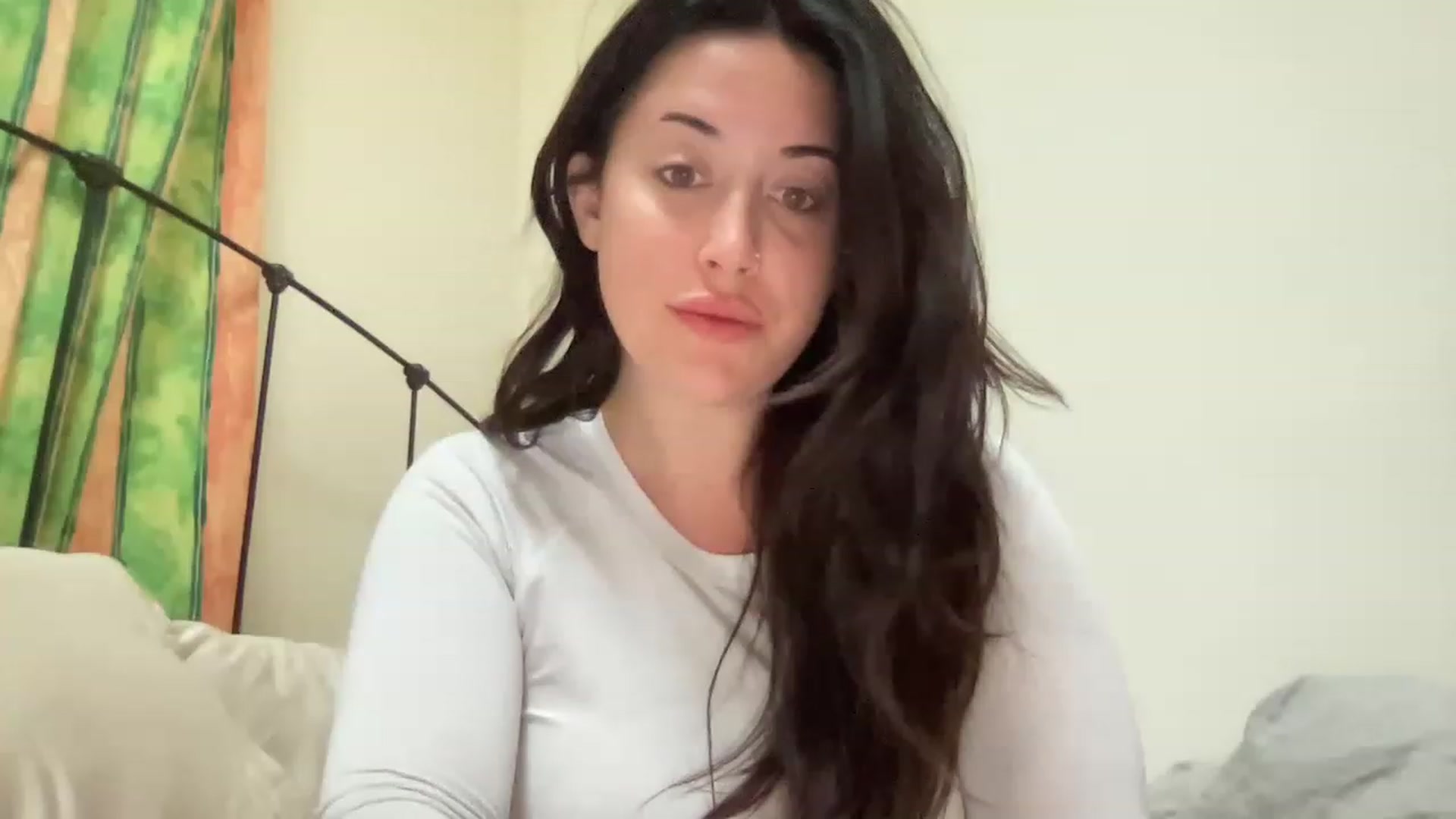 Gallery image thumbnail from EllaCakes's myfreecams stream on, 04/17/2023, 15:07 image 14 of 20