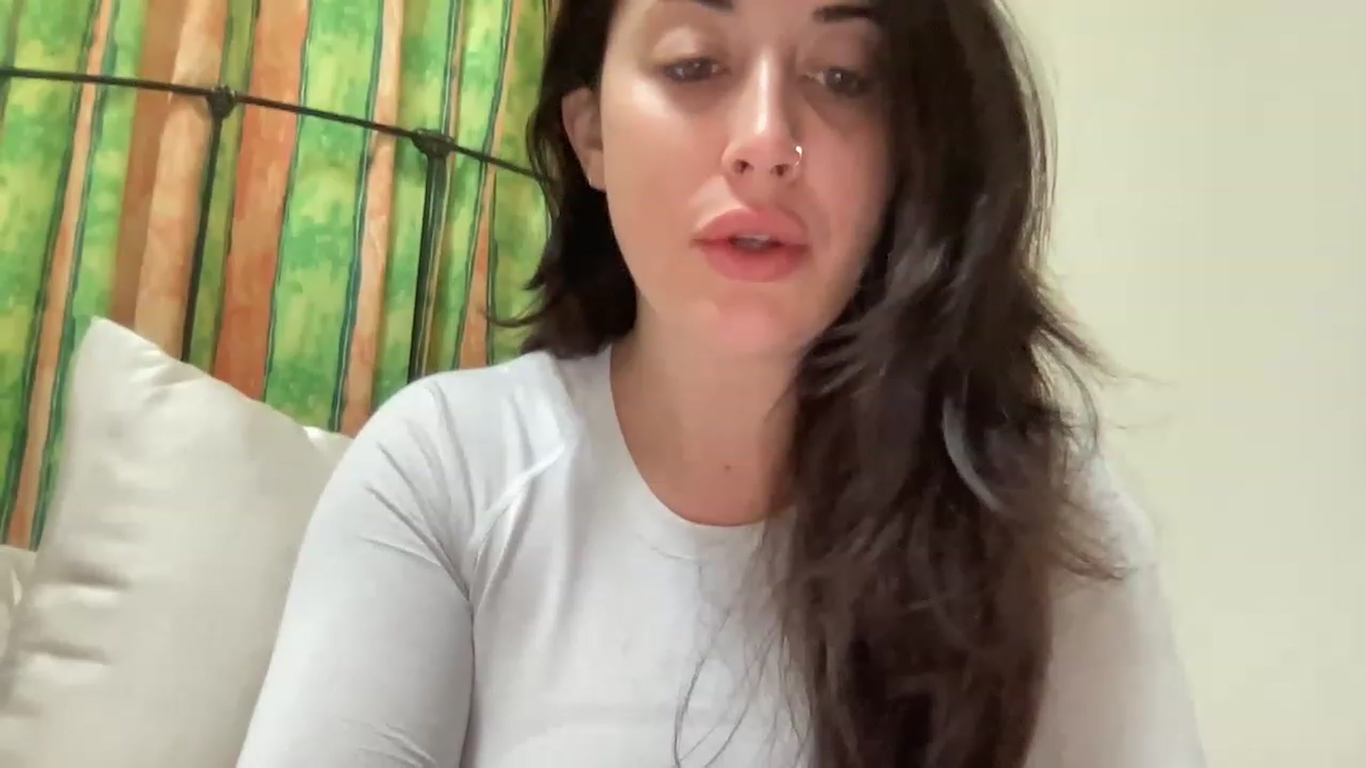 Gallery image thumbnail from EllaCakes's myfreecams stream on, 04/17/2023, 16:50 image 8 of 20