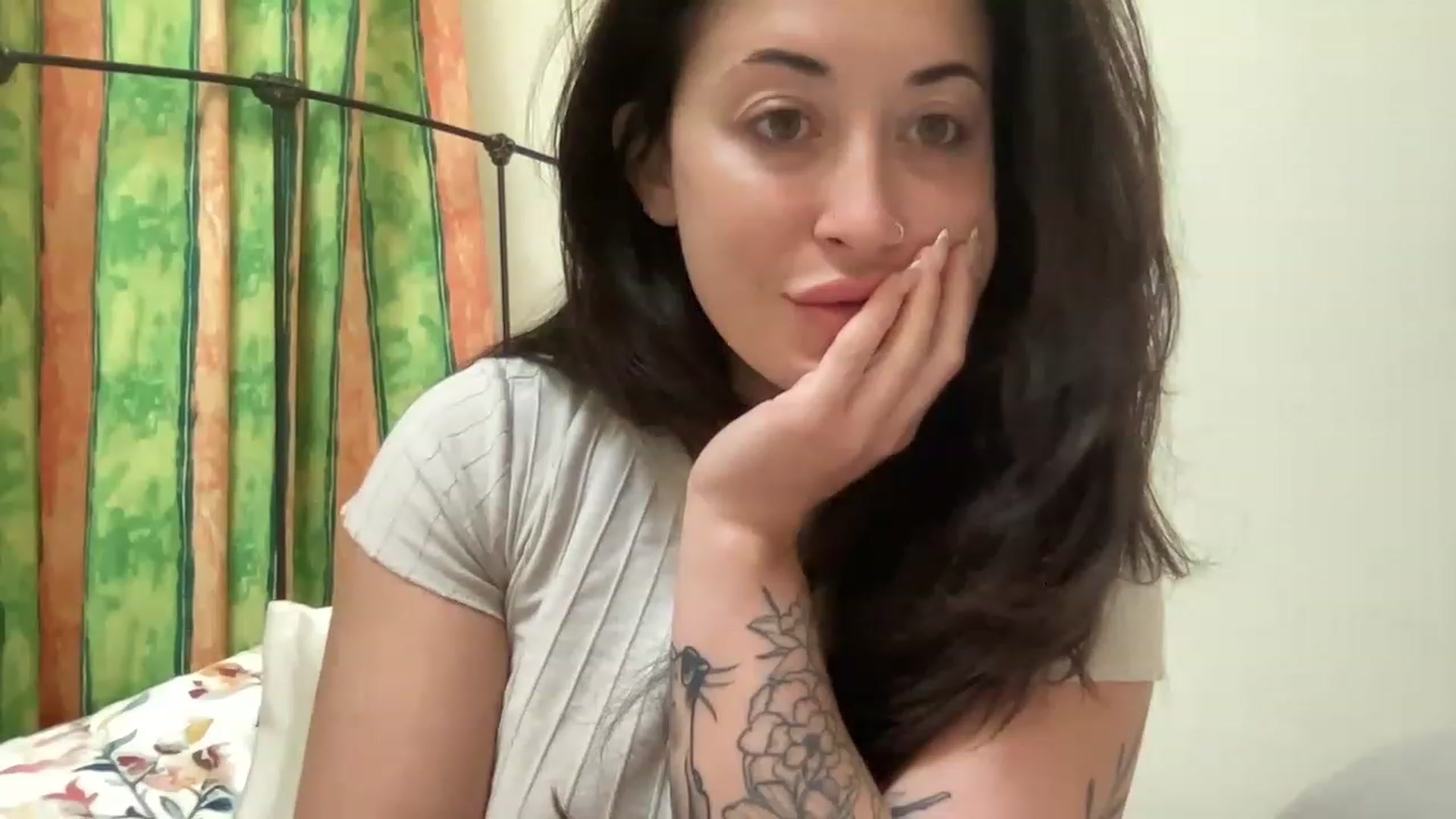 Gallery image thumbnail from EllaCakes's myfreecams stream on, 04/18/2023, 17:04 image 7 of 20
