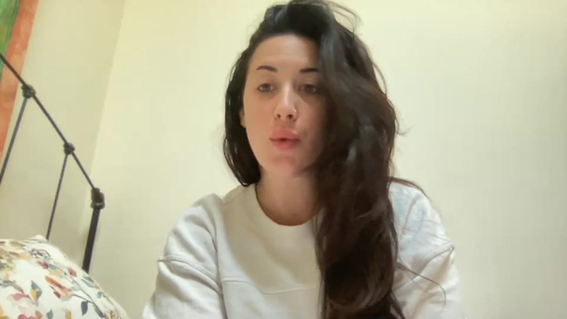 Gallery image thumbnail from EllaCakes's myfreecams stream on, 04/19/2023, 16:32 image 2 of 20