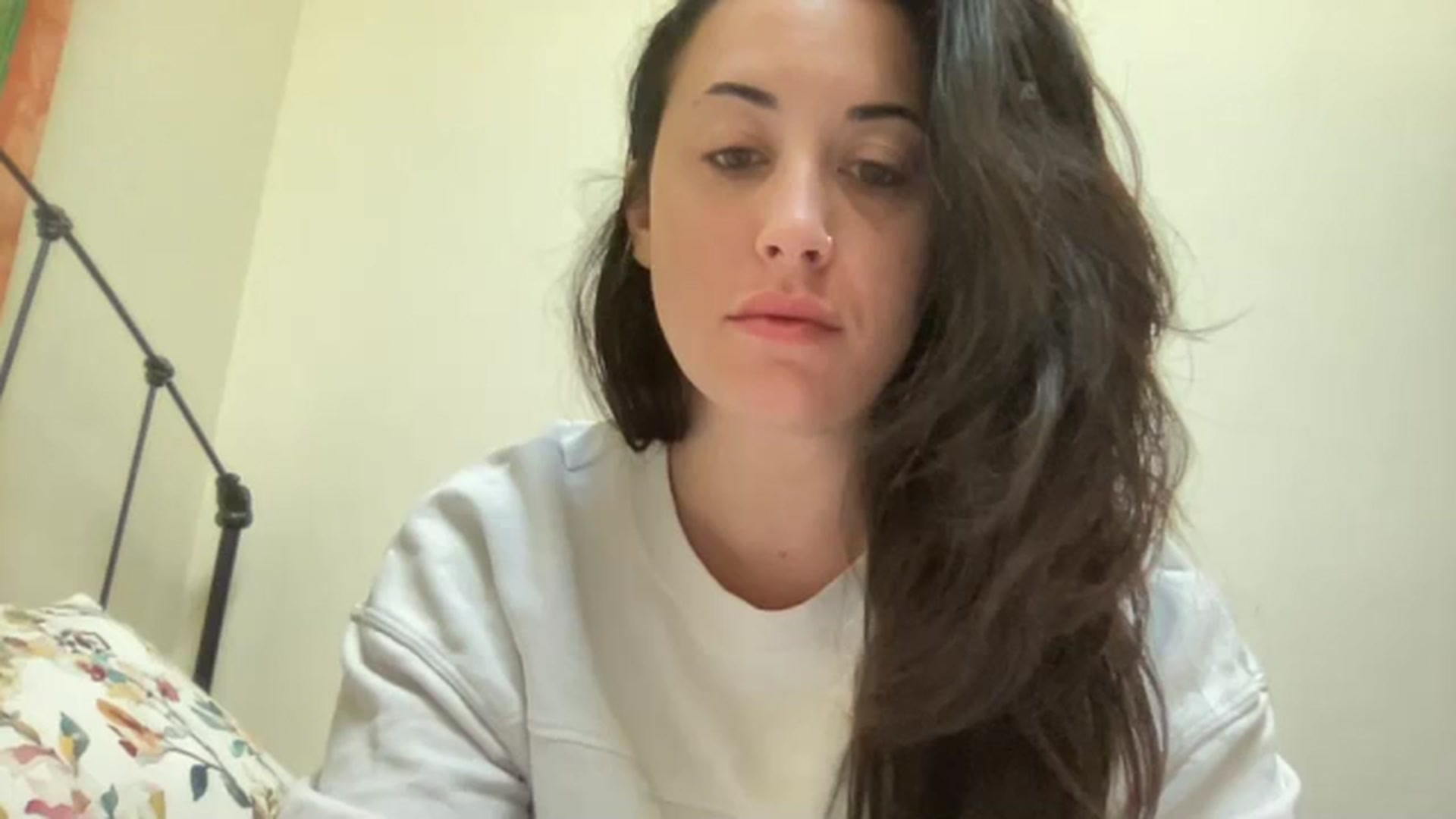 Gallery image thumbnail from EllaCakes's myfreecams stream on, 04/19/2023, 16:32 image 3 of 20