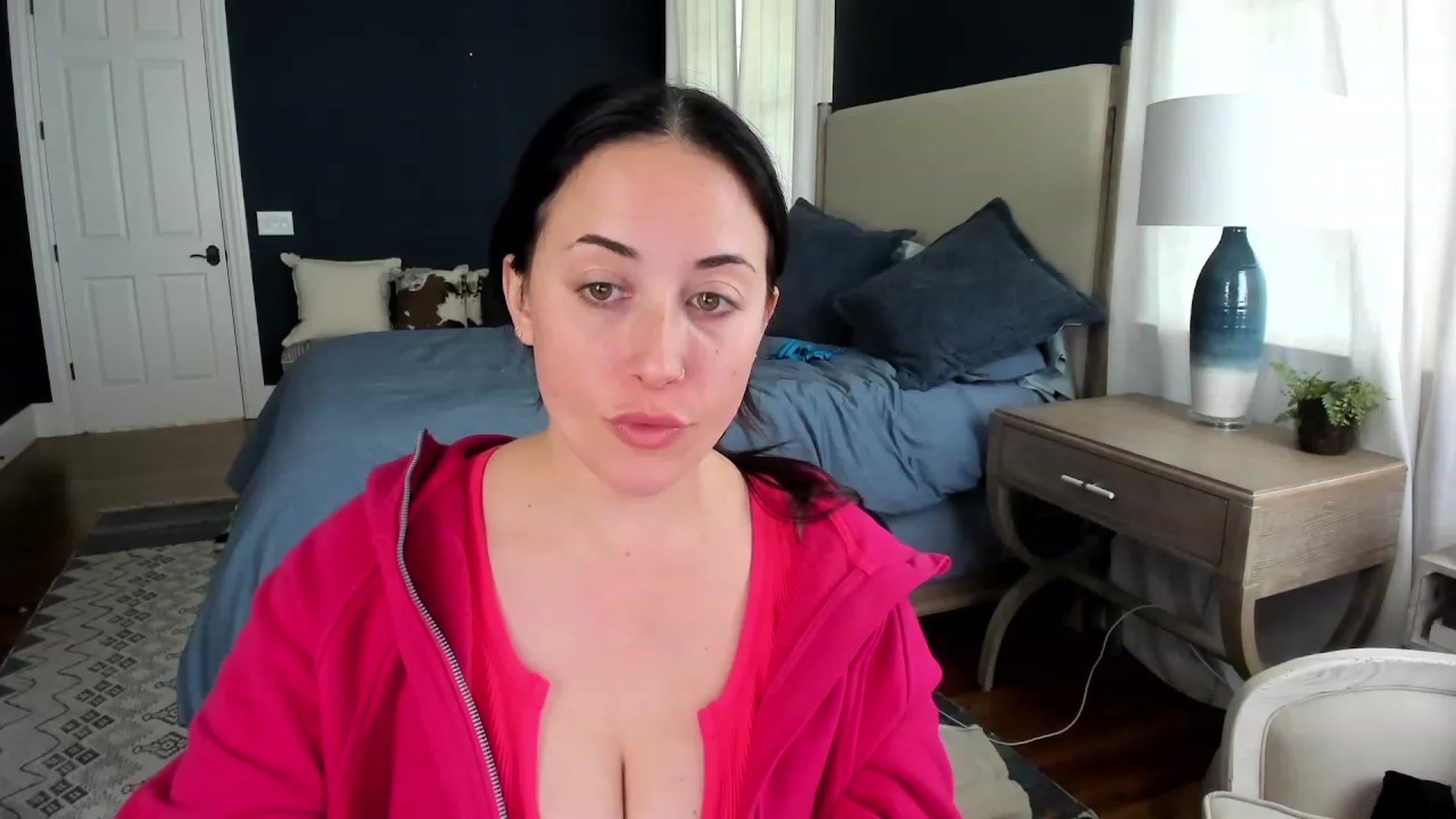 Gallery image thumbnail from EllaCakes's myfreecams stream on, 04/26/2023, 19:03 image 10 of 20