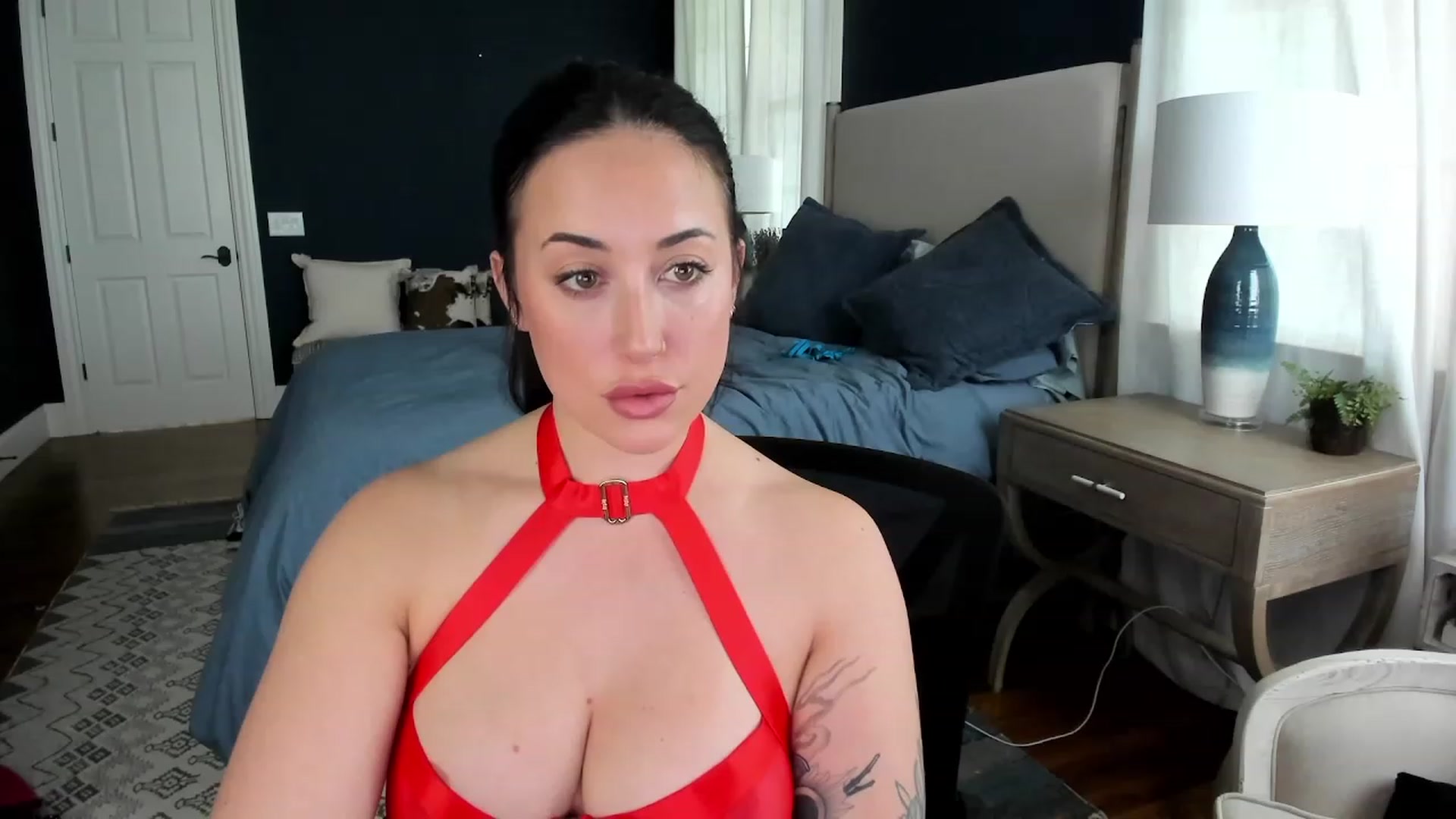 Gallery image thumbnail from EllaCakes's myfreecams stream on, 04/26/2023, 20:56 image 3 of 20