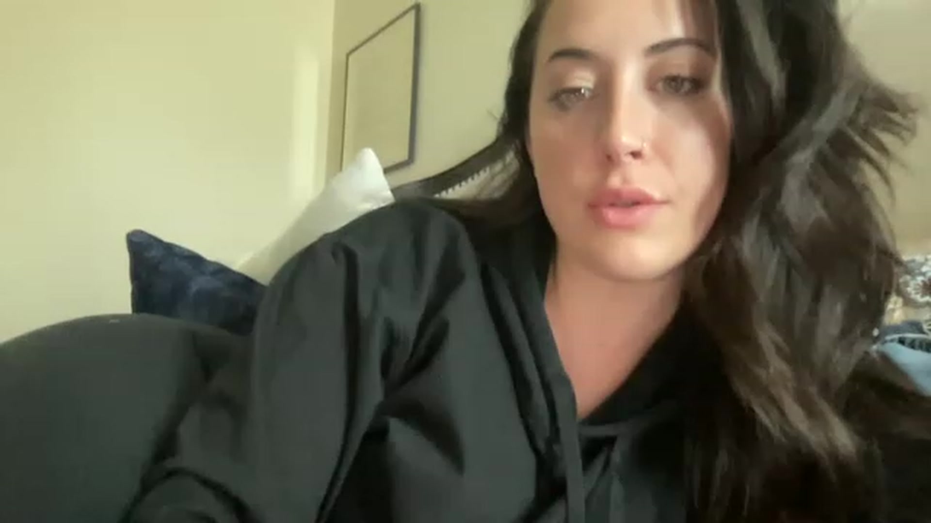 Gallery image thumbnail from EllaCakes's myfreecams stream on, 05/02/2023, 20:24 image 5 of 20