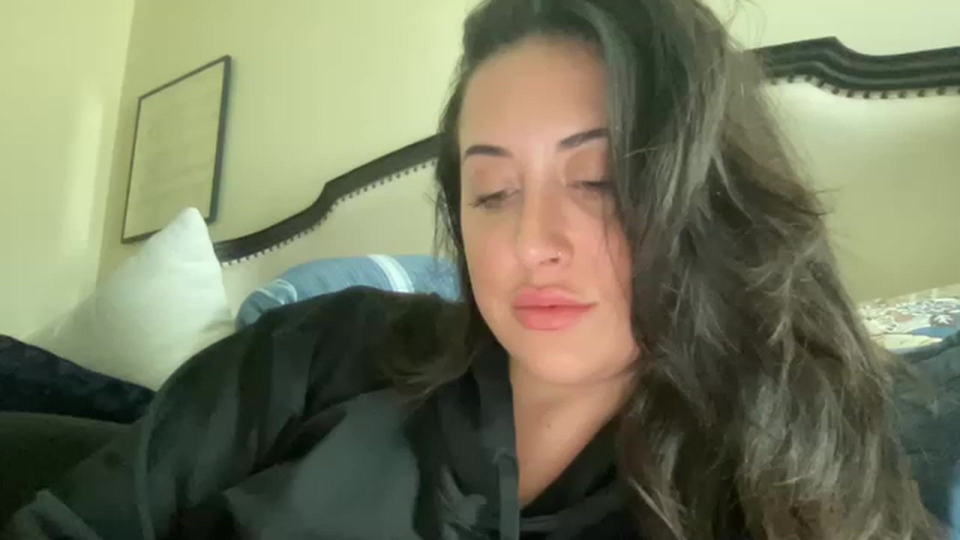 Gallery image thumbnail from EllaCakes's myfreecams stream on, 05/02/2023, 20:24 image 10 of 20