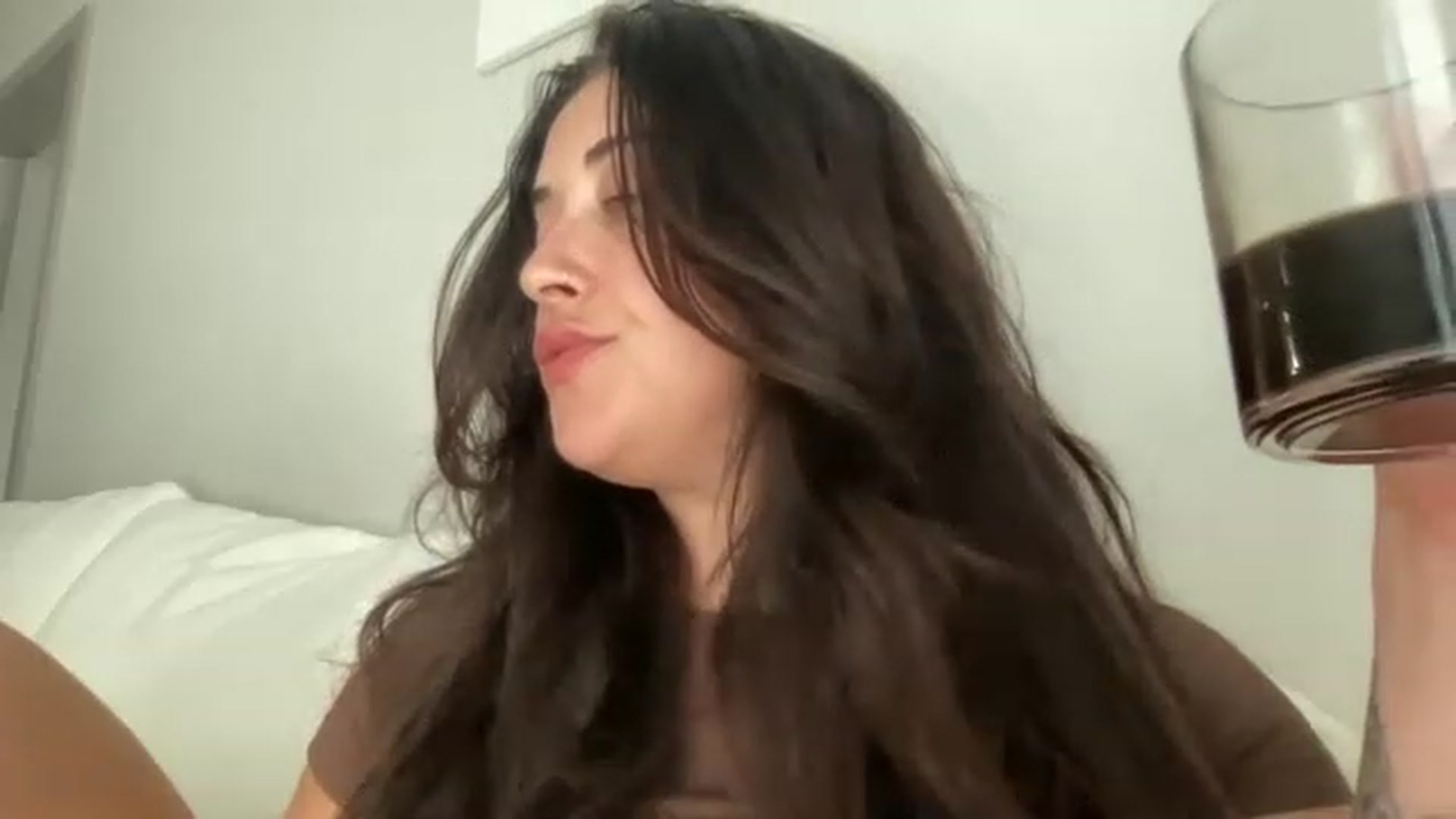 Gallery image thumbnail from EllaCakes's myfreecams stream on, 06/15/2023, 20:16 image 18 of 20