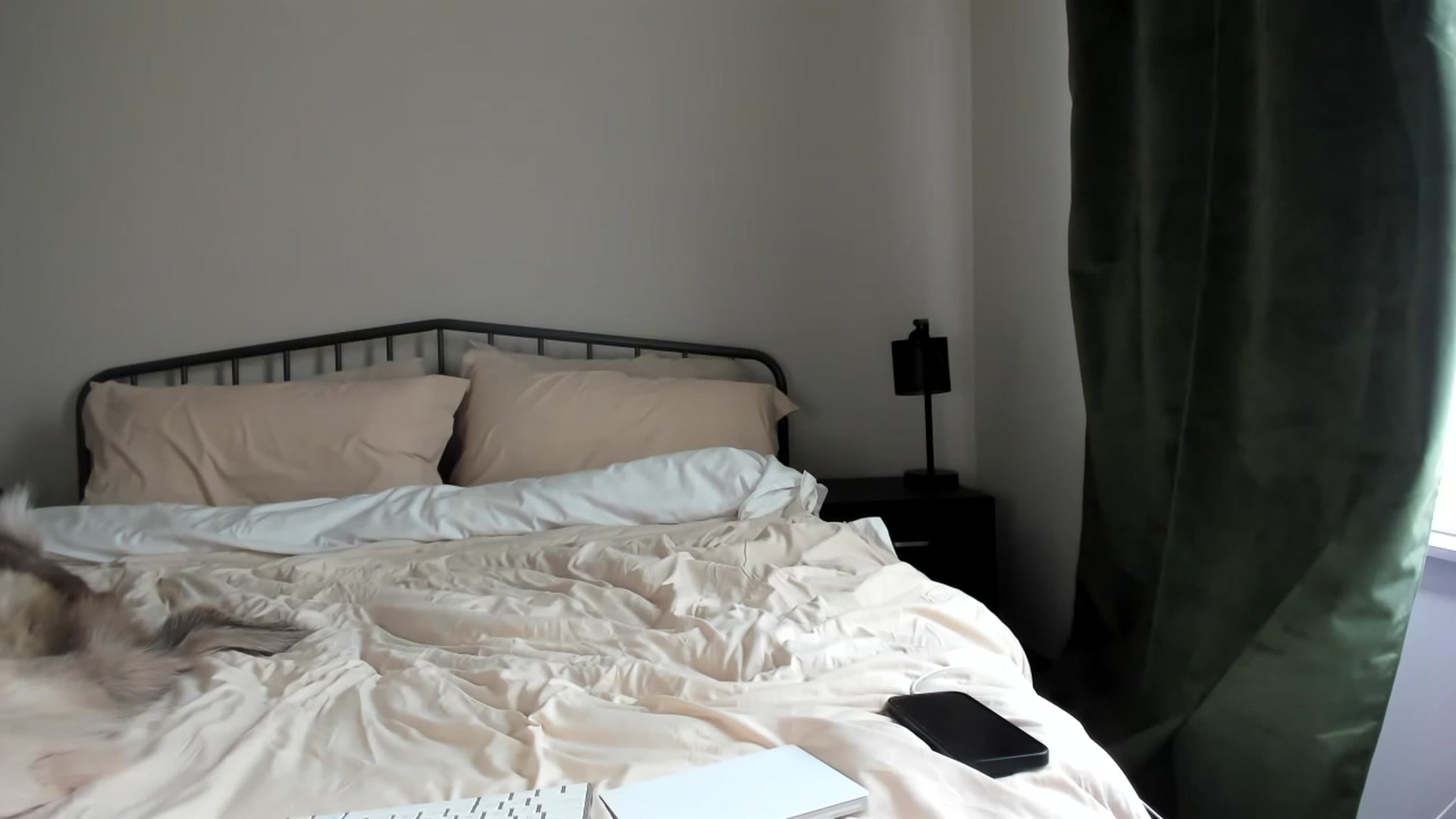 Gallery image thumbnail from EllaCakes's myfreecams stream on, 06/27/2023, 18:10 image 20 of 20