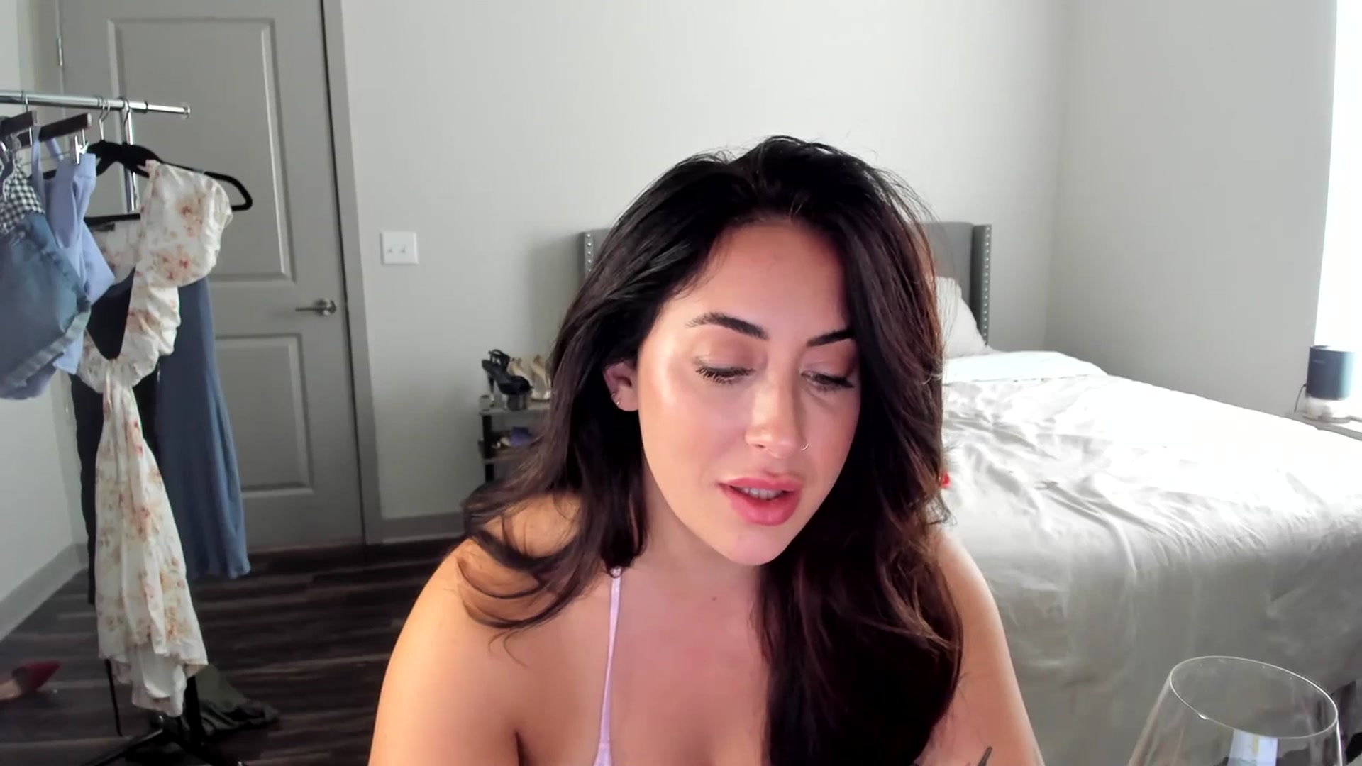 Gallery image thumbnail from EllaCakes's myfreecams stream on, 07/13/2023, 19:36 image 10 of 20