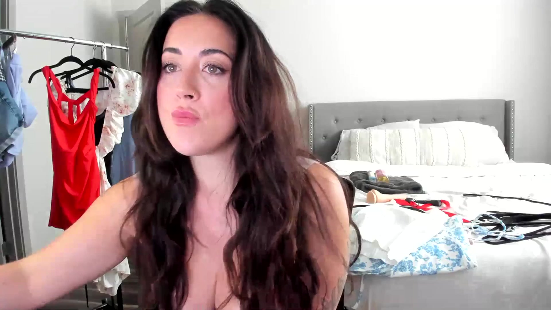 Gallery image thumbnail from EllaCakes's myfreecams stream on, 07/14/2023, 18:18 image 4 of 20