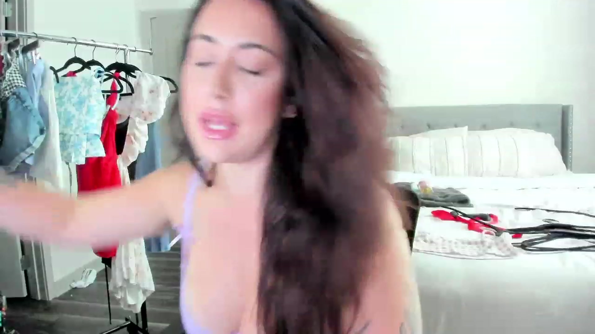 Gallery image thumbnail from EllaCakes's myfreecams stream on, 07/14/2023, 20:49 image 14 of 20