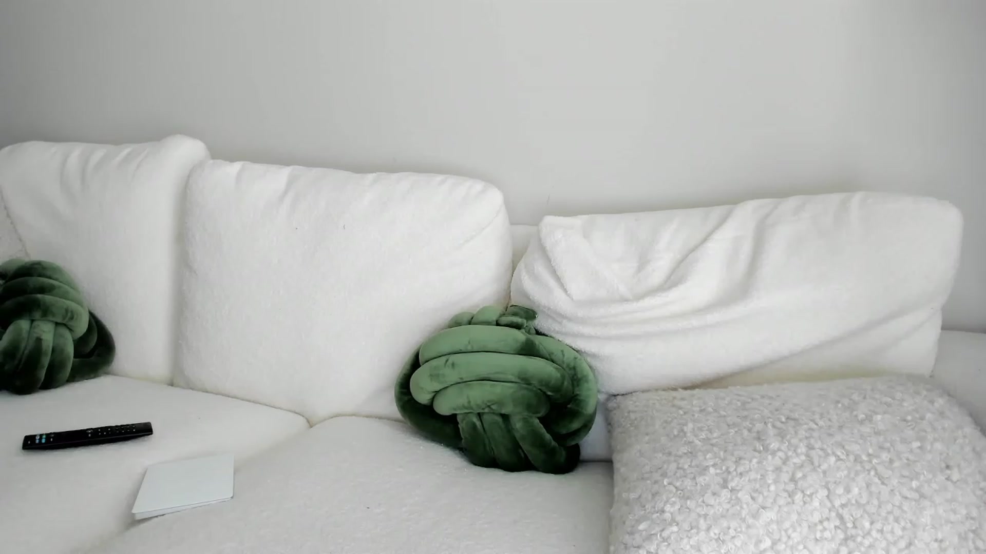 Gallery image thumbnail from EllaCakes's myfreecams stream on, 07/26/2023, 17:17 image 19 of 20