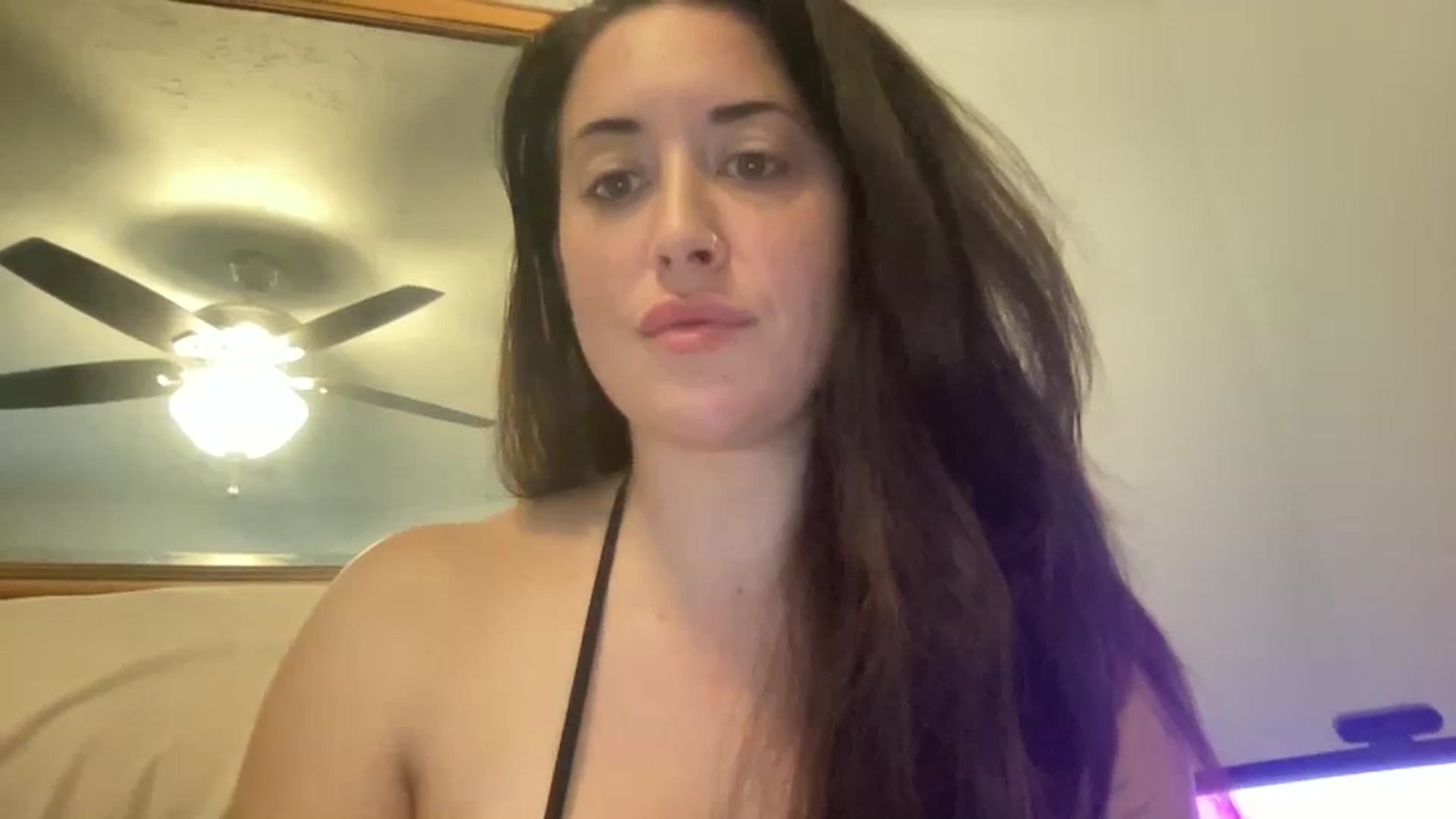 Gallery image thumbnail from EllaCakes's myfreecams stream on, 10/20/2023, 21:17 image 18 of 20