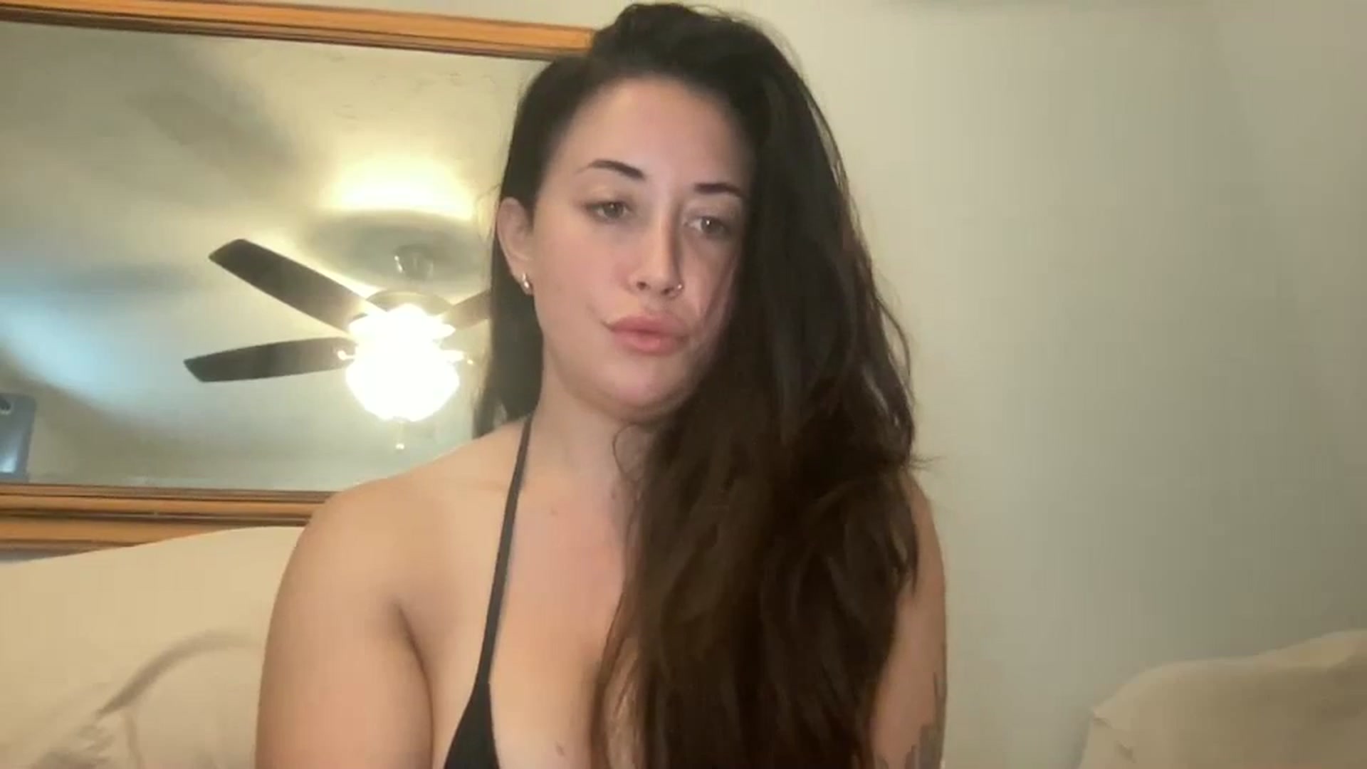 Gallery image thumbnail from EllaCakes's myfreecams stream on, 10/20/2023, 21:17 image 5 of 20