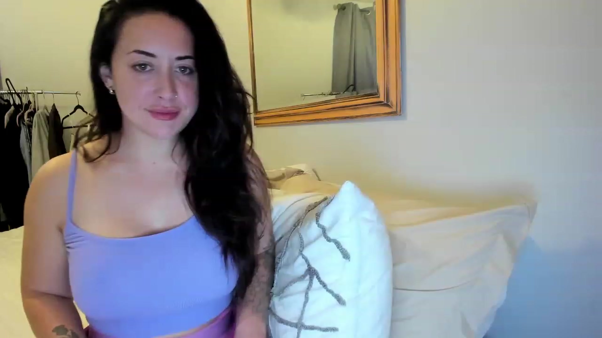 Gallery image thumbnail from EllaCakes's myfreecams stream on, 10/30/2023, 17:30 image 16 of 20