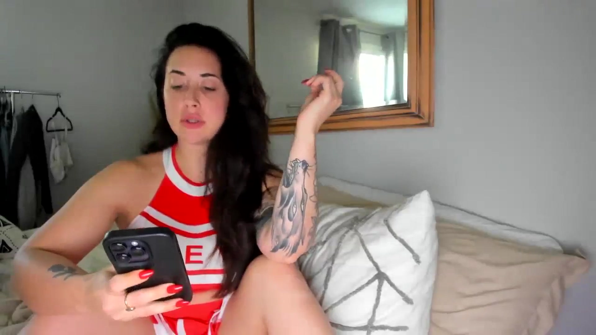 Gallery image thumbnail from EllaCakes's myfreecams stream on, 10/31/2023, 19:31 image 3 of 20