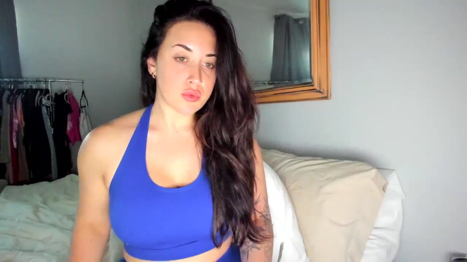 Gallery image thumbnail from EllaCakes's myfreecams stream on, 11/13/2023, 21:23 image 19 of 20