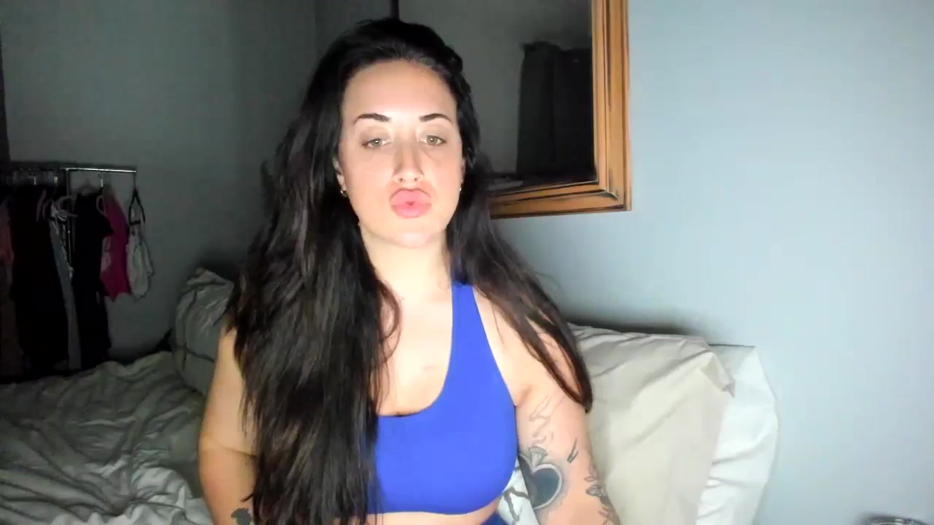 Gallery image thumbnail from EllaCakes's myfreecams stream on, 11/13/2023, 23:05 image 17 of 20