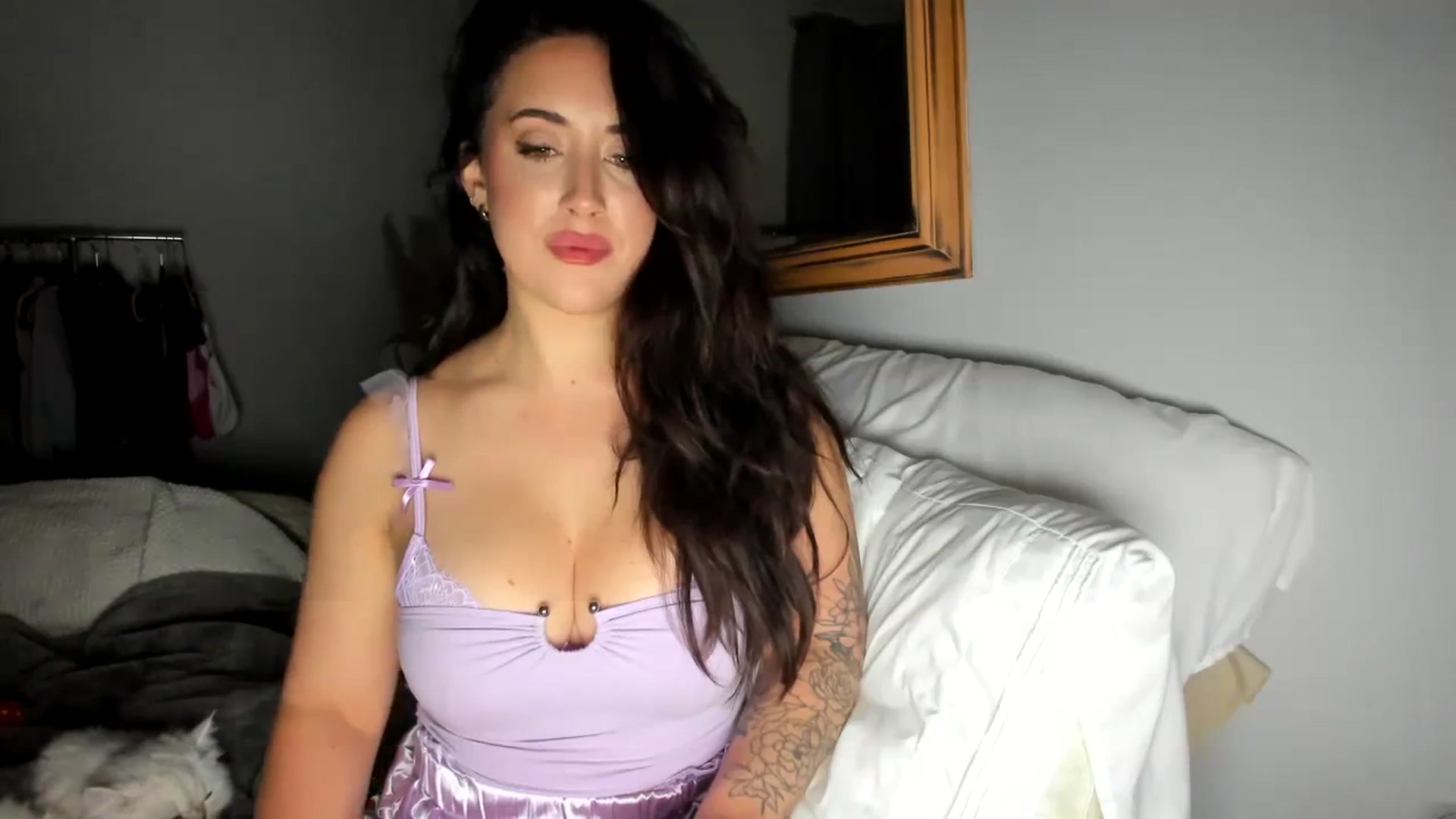 Gallery image thumbnail from EllaCakes's myfreecams stream on, 11/26/2023, 04:59 image 17 of 20