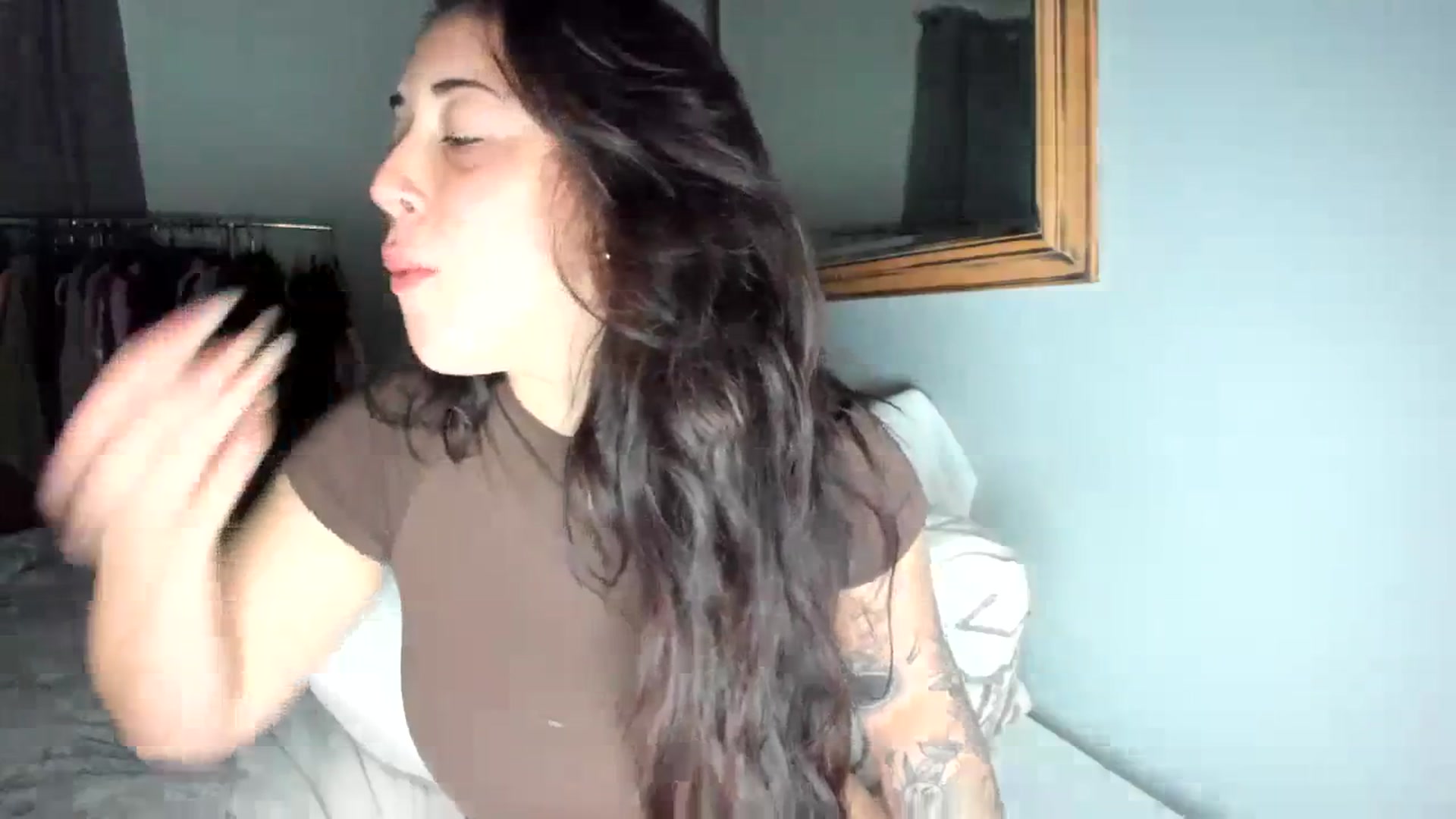 Gallery image thumbnail from EllaCakes's myfreecams stream on, 11/26/2023, 21:42 image 2 of 20