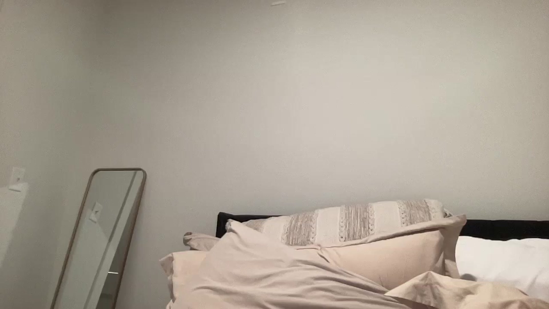 Gallery image thumbnail from EllaCakes's myfreecams stream on, 02/07/2024, 06:36 image 2 of 20