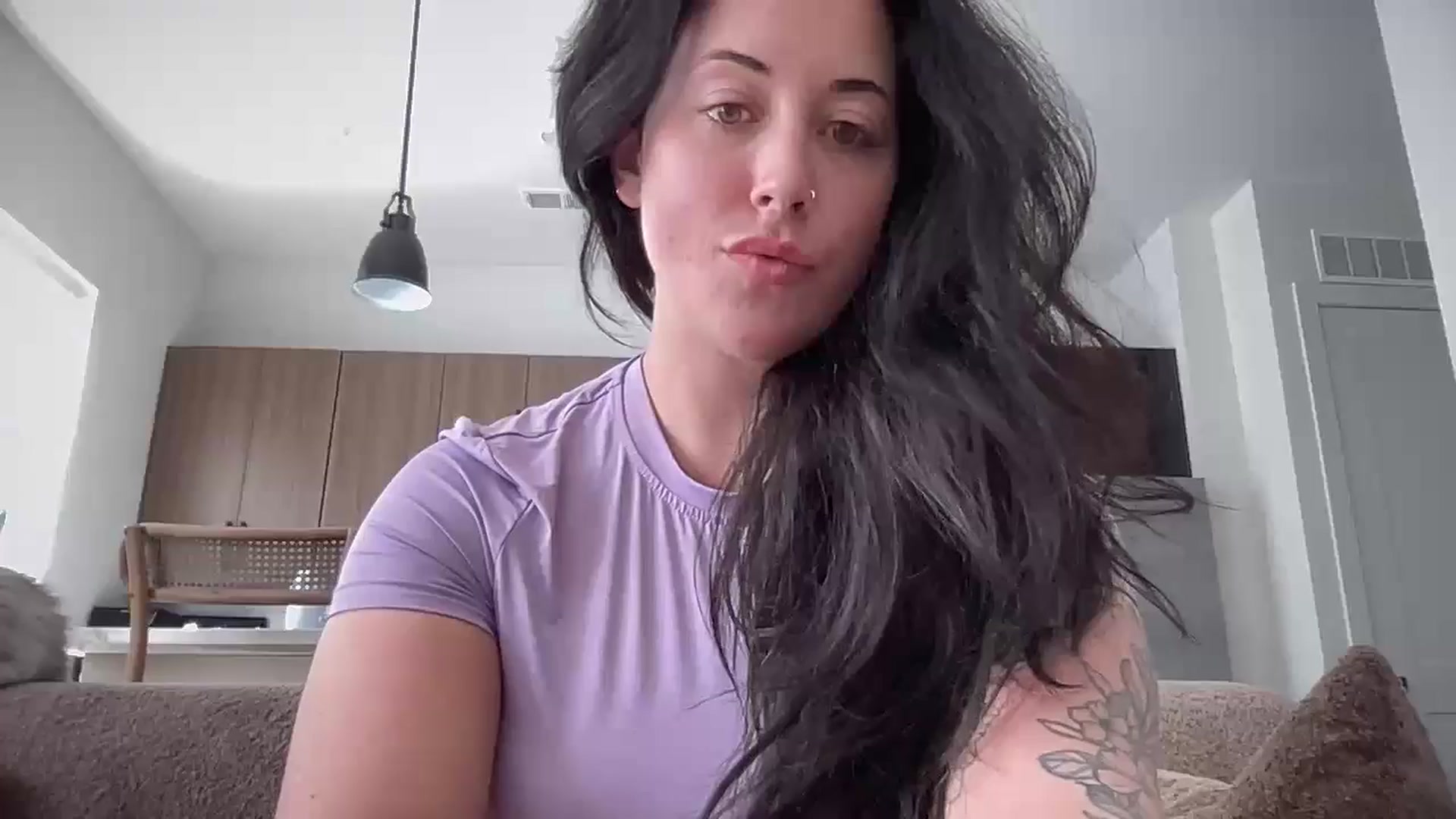 Gallery image thumbnail from EllaCakes's myfreecams stream on, 04/23/2024, 21:34 image 1 of 20