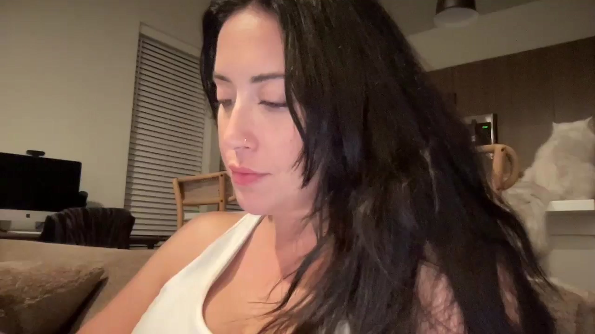 Gallery image thumbnail from EllaCakes's myfreecams stream on, 05/02/2024, 03:29 image 5 of 20