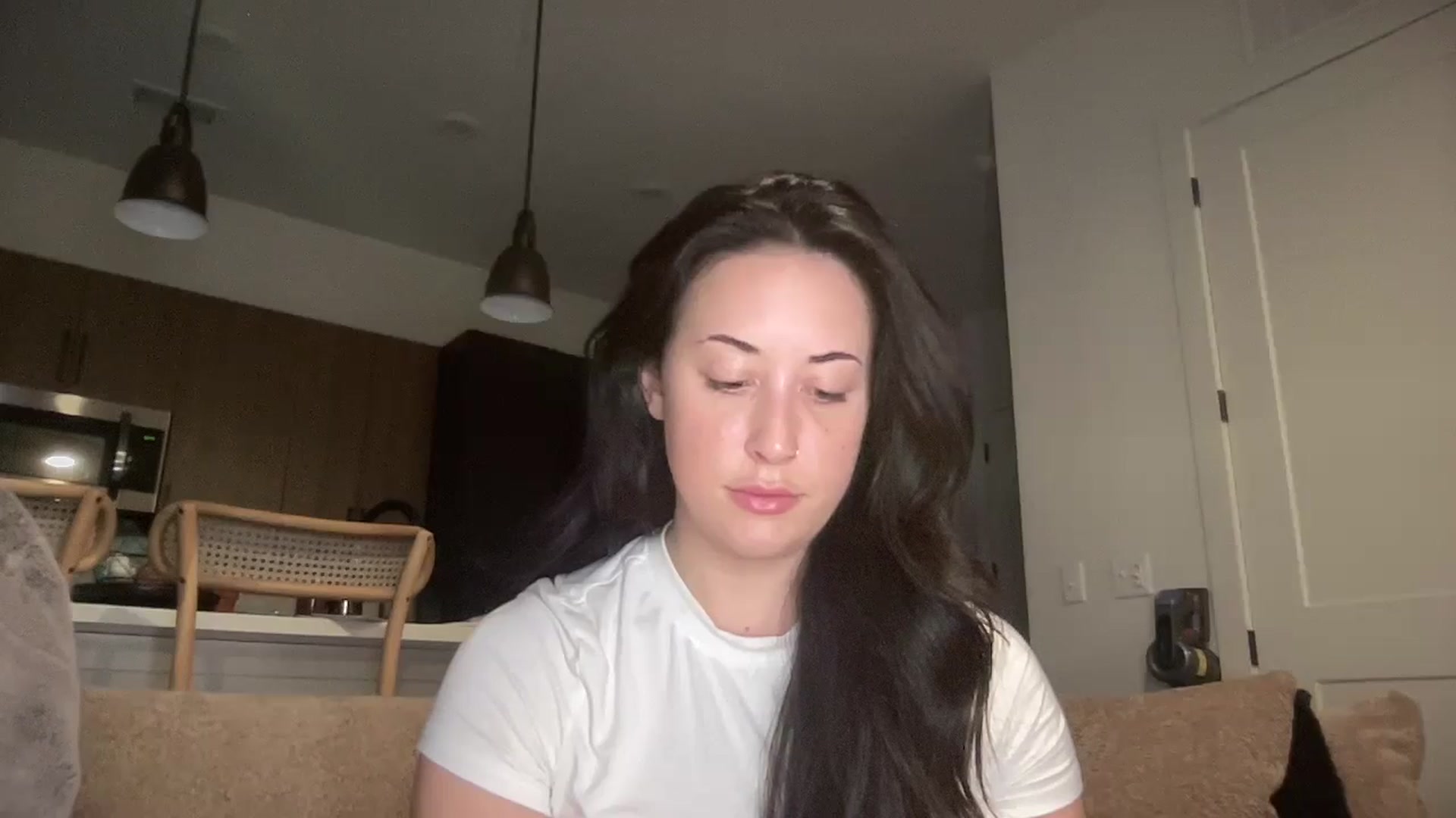 Gallery image thumbnail from EllaCakes's myfreecams stream on, 05/08/2024, 23:12 image 16 of 20