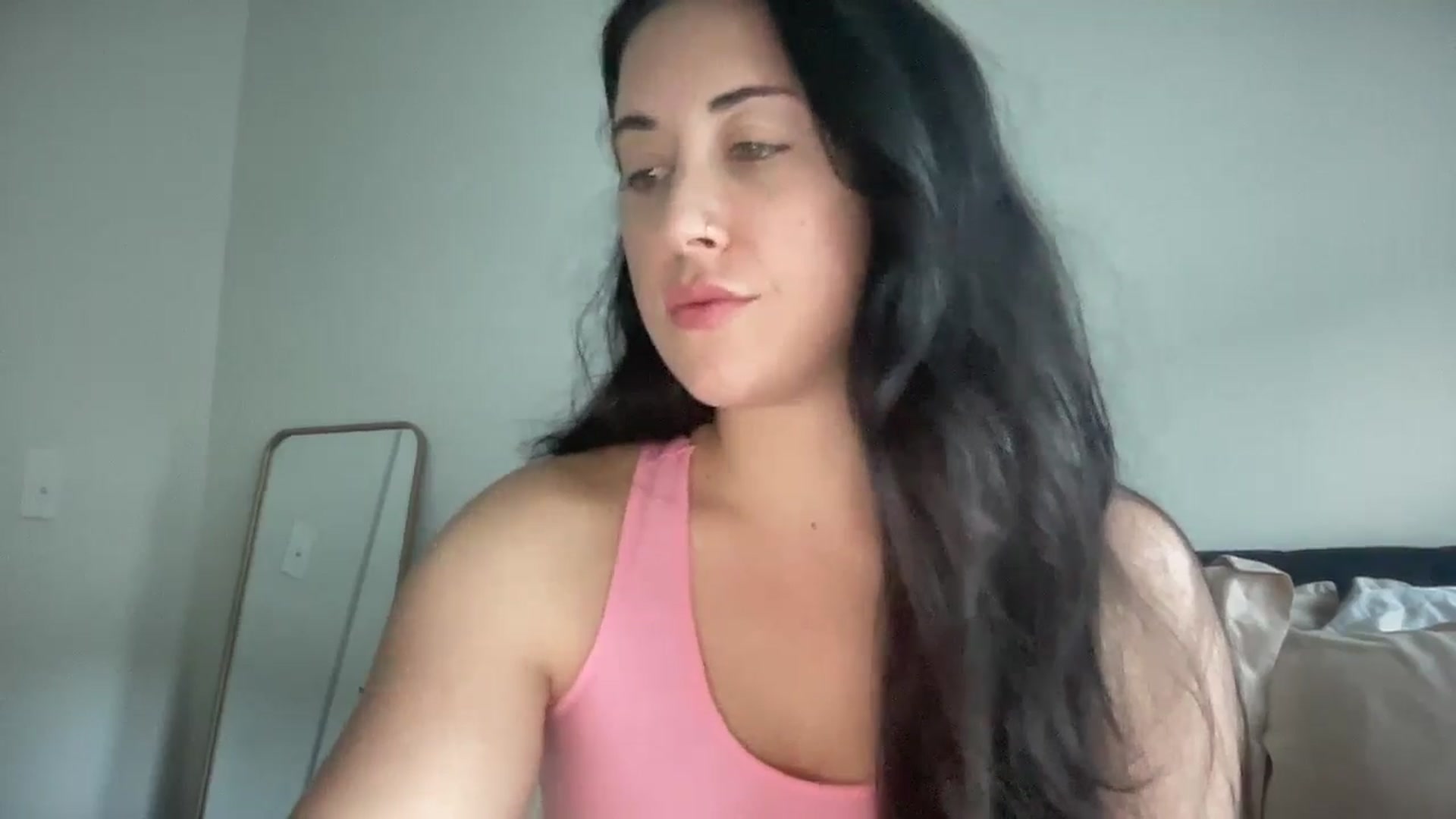 Gallery image thumbnail from EllaCakes's myfreecams stream on, 05/23/2024, 15:41 image 16 of 20