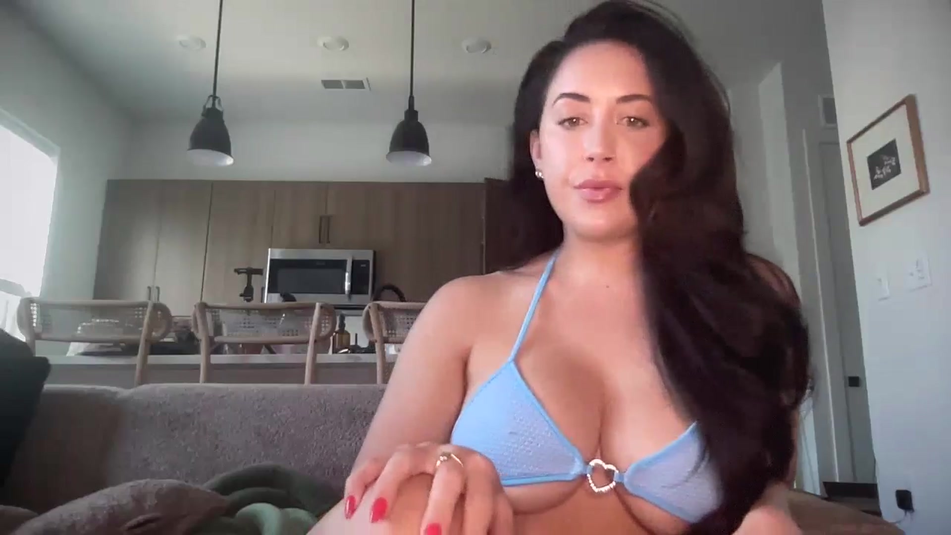 Gallery image thumbnail from EllaCakes's myfreecams stream on, 06/14/2024, 18:19 image 6 of 20