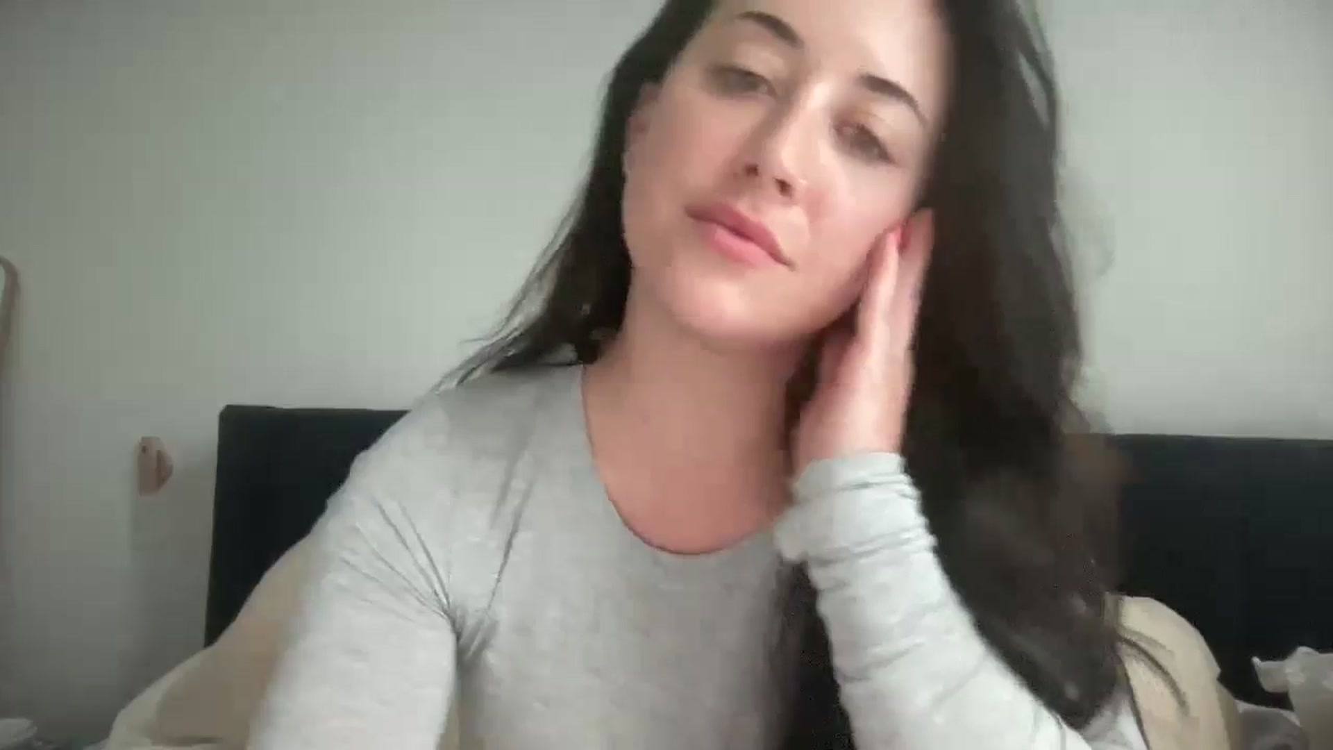 Gallery image thumbnail from EllaCakes's myfreecams stream on, 06/19/2024, 19:01 image 4 of 20