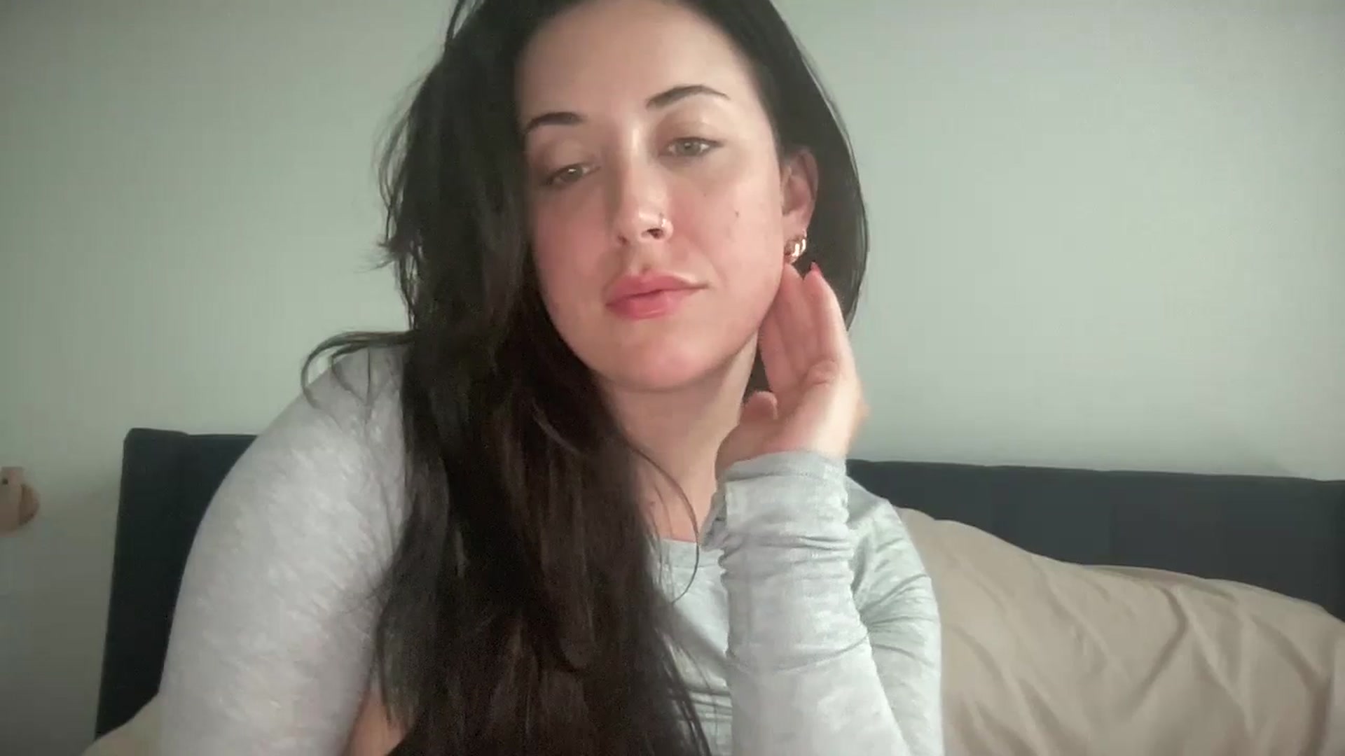 Gallery image thumbnail from EllaCakes's myfreecams stream on, 06/19/2024, 20:33 image 8 of 20