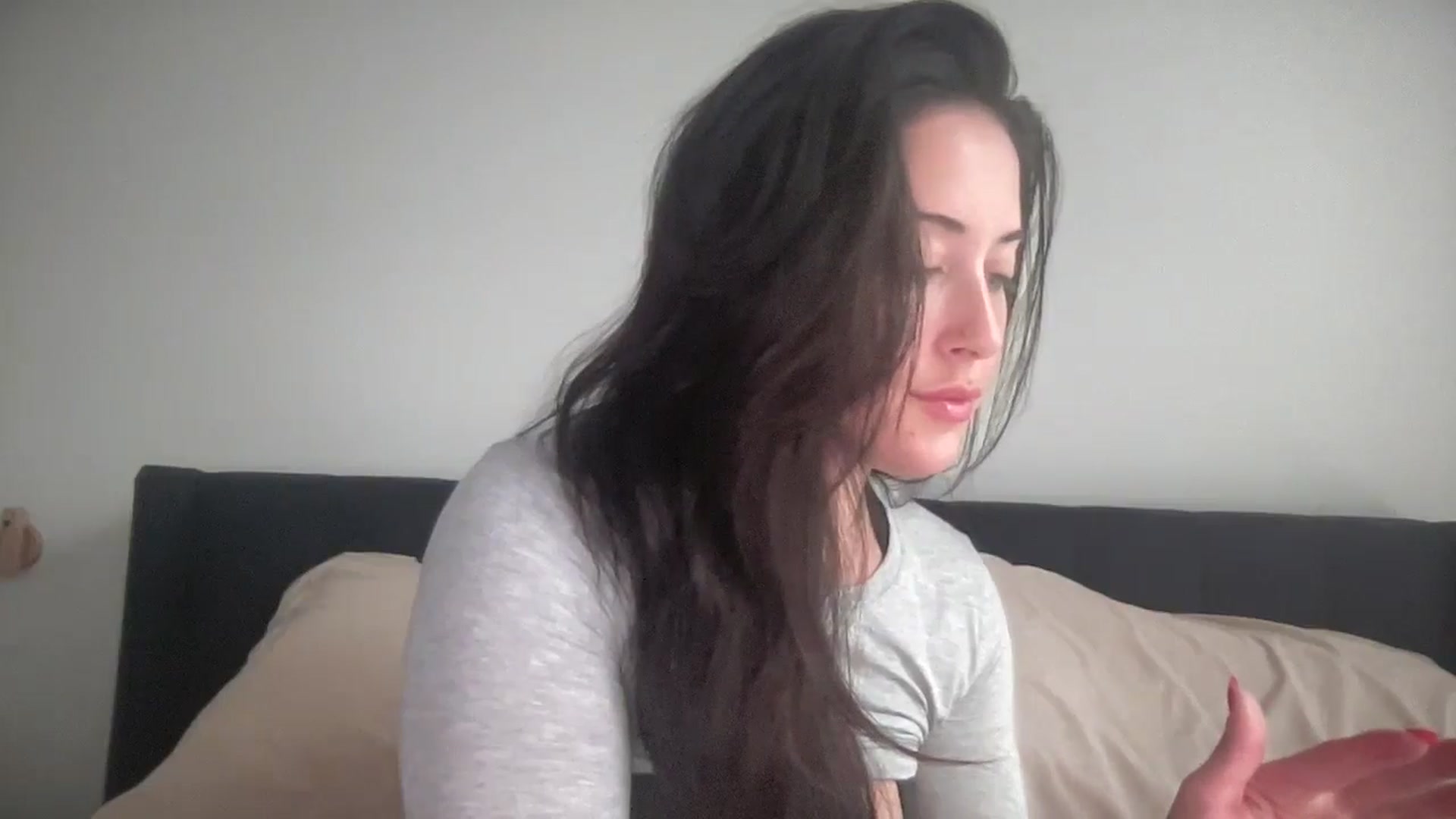 Gallery image thumbnail from EllaCakes's myfreecams stream on, 06/19/2024, 20:33 image 5 of 20