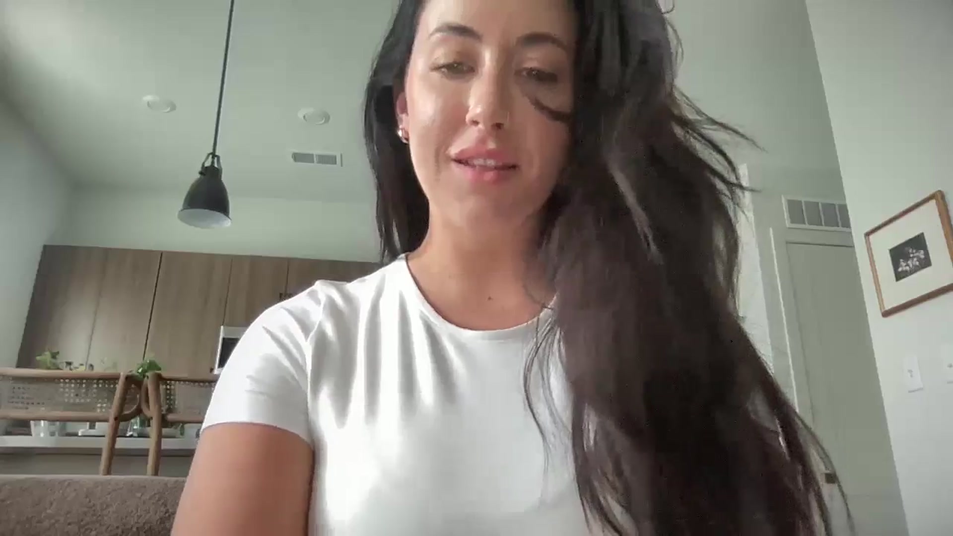 Gallery image thumbnail from EllaCakes's myfreecams stream on, 06/26/2024, 20:16 image 13 of 20