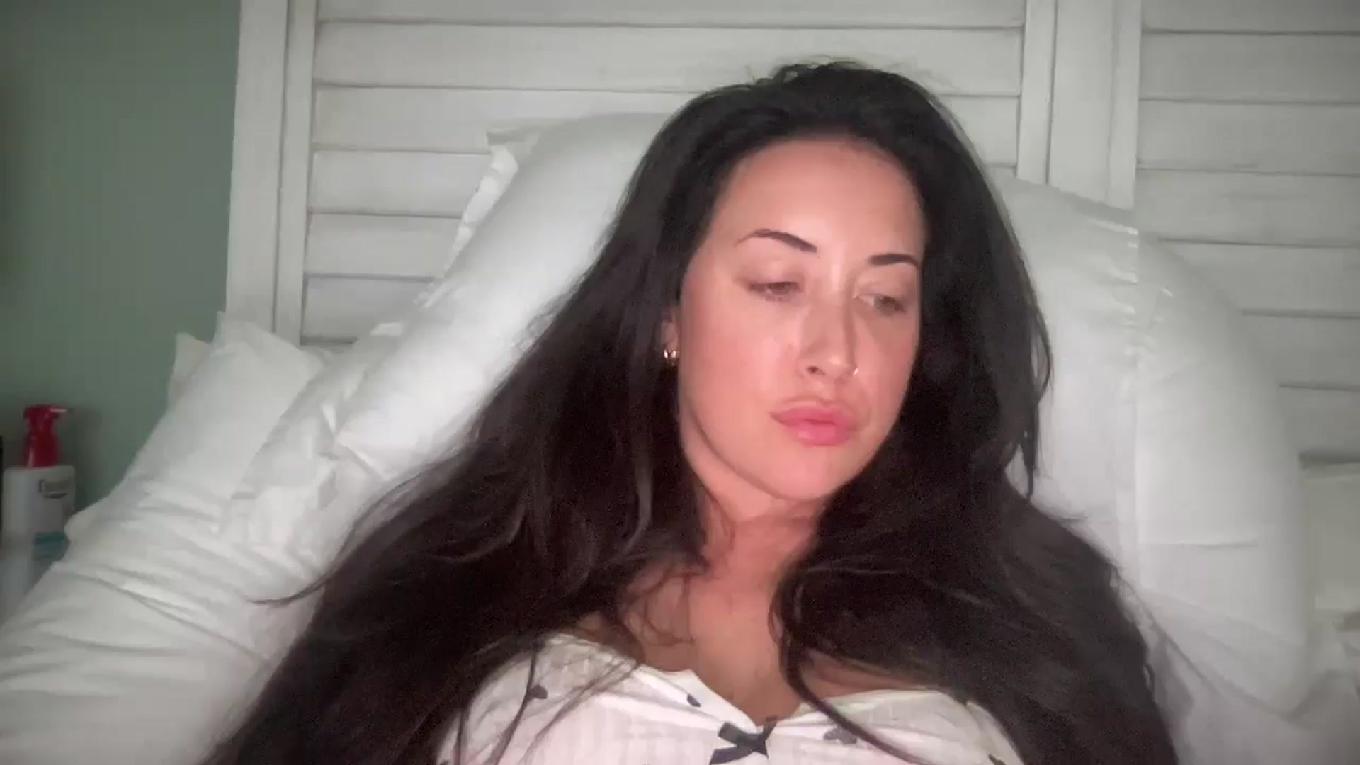 Gallery image thumbnail from EllaCakes's myfreecams stream on, 07/16/2024, 22:39 image 8 of 20