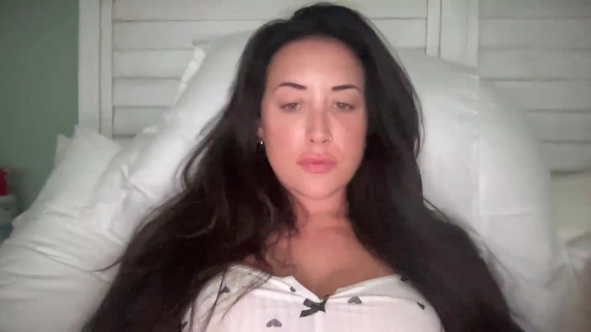 Gallery image thumbnail from EllaCakes's myfreecams stream on, 07/16/2024, 22:39 image 9 of 20