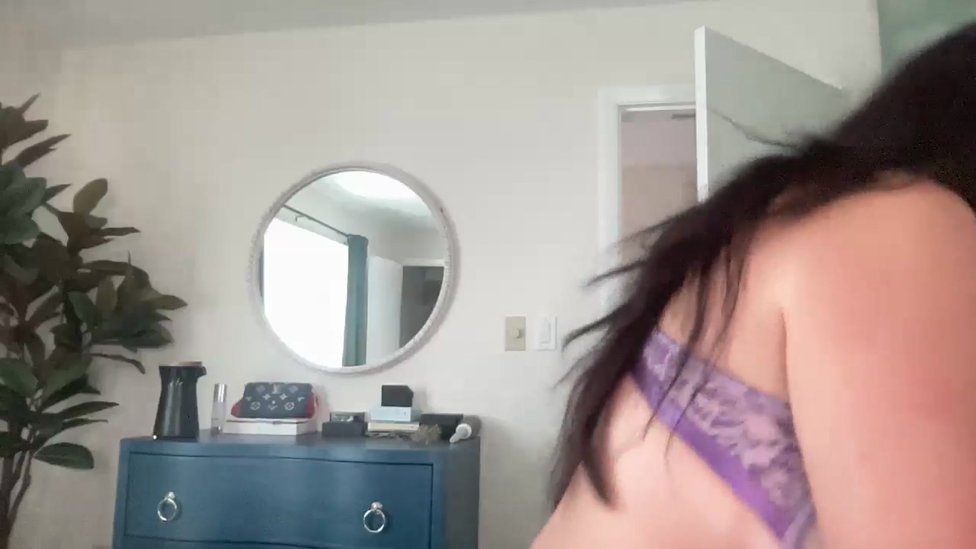 Gallery image thumbnail from EllaCakes's myfreecams stream on, 07/18/2024, 17:40 image 11 of 20