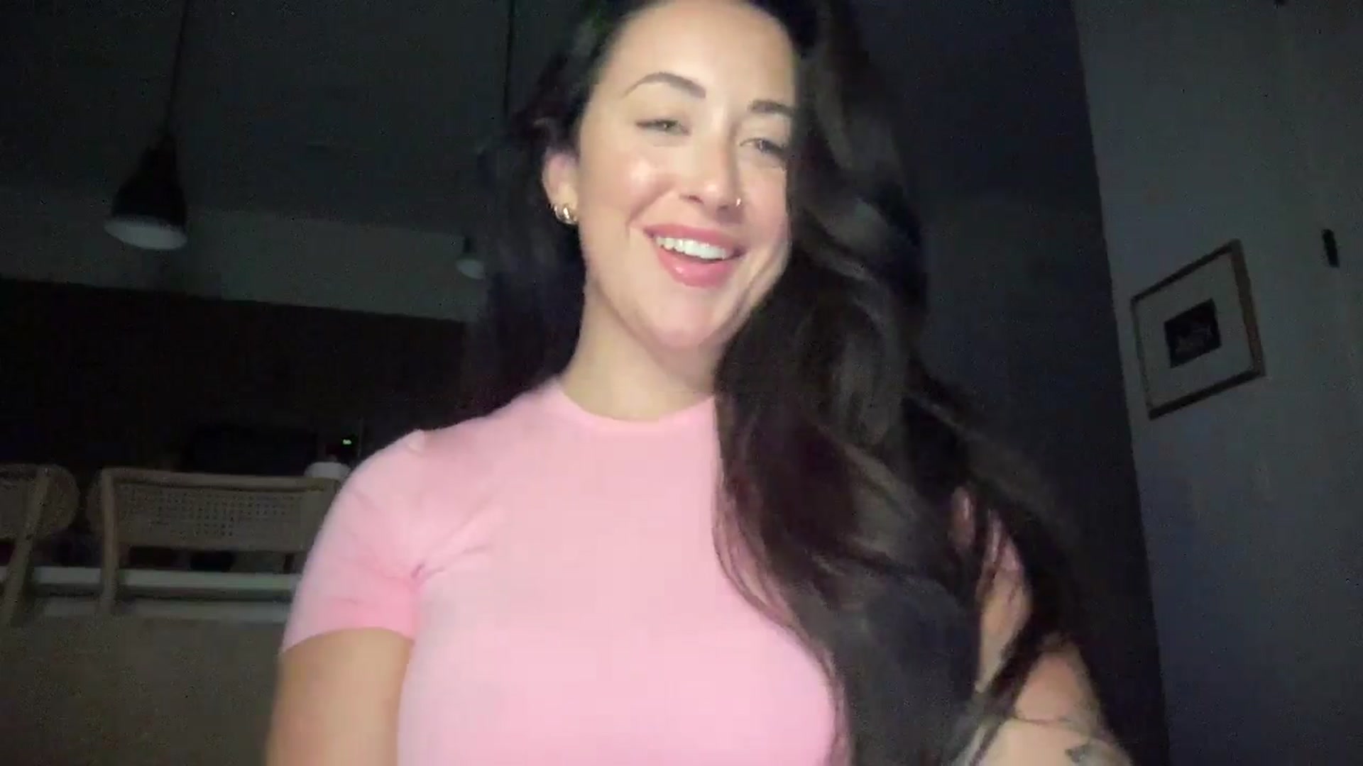 Gallery image thumbnail from EllaCakes's myfreecams stream on, 08/22/2024, 02:37 image 18 of 20